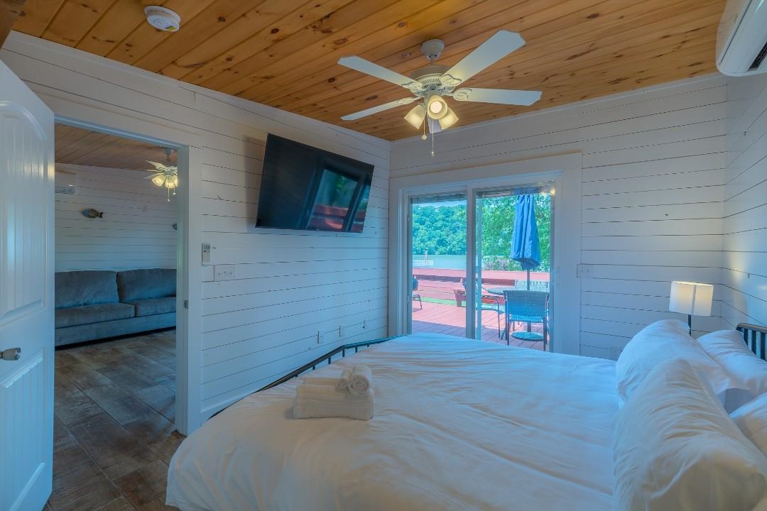 2939 BLACKBERRY Lane