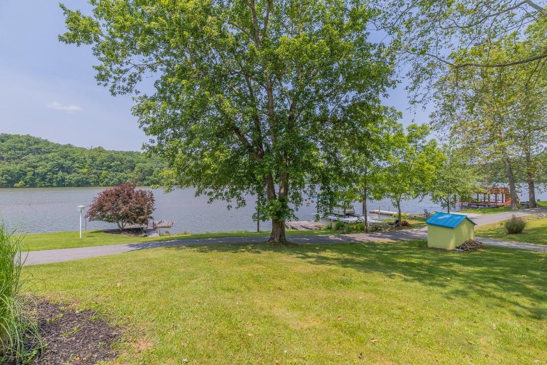 2939 BLACKBERRY Lane
