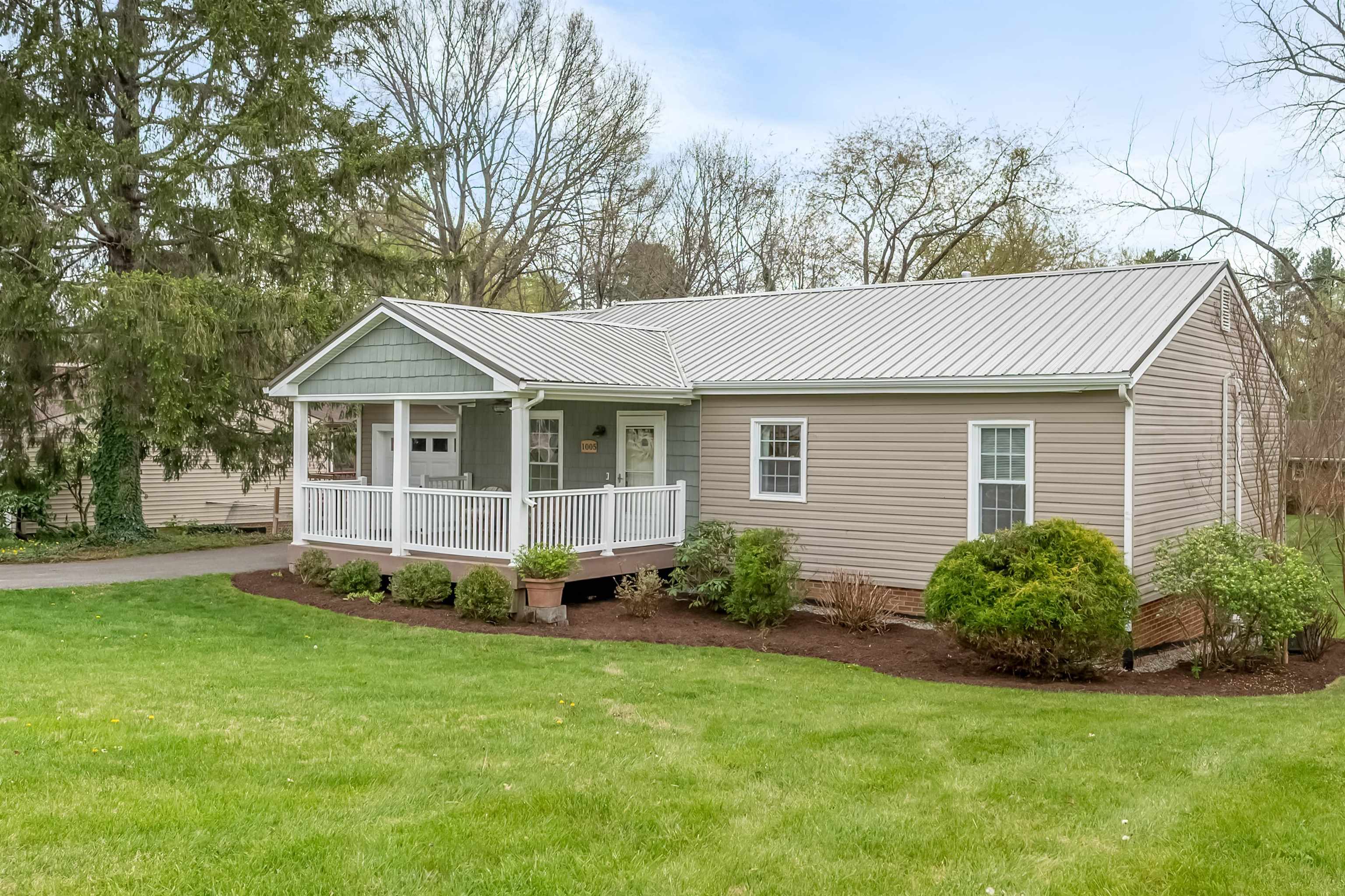 1005 GLADE Road