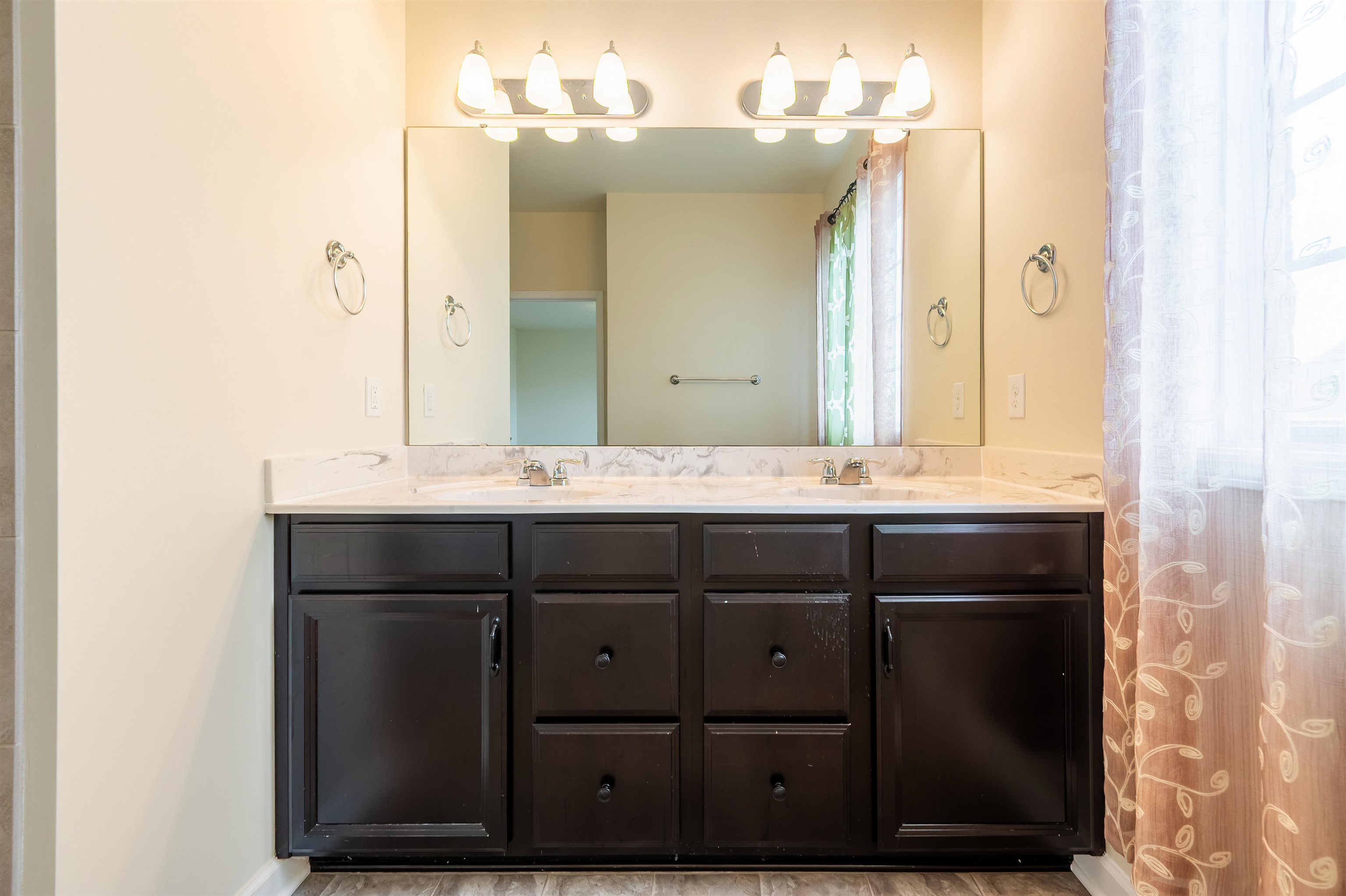 6509 TEETH OF THE DOG Drive