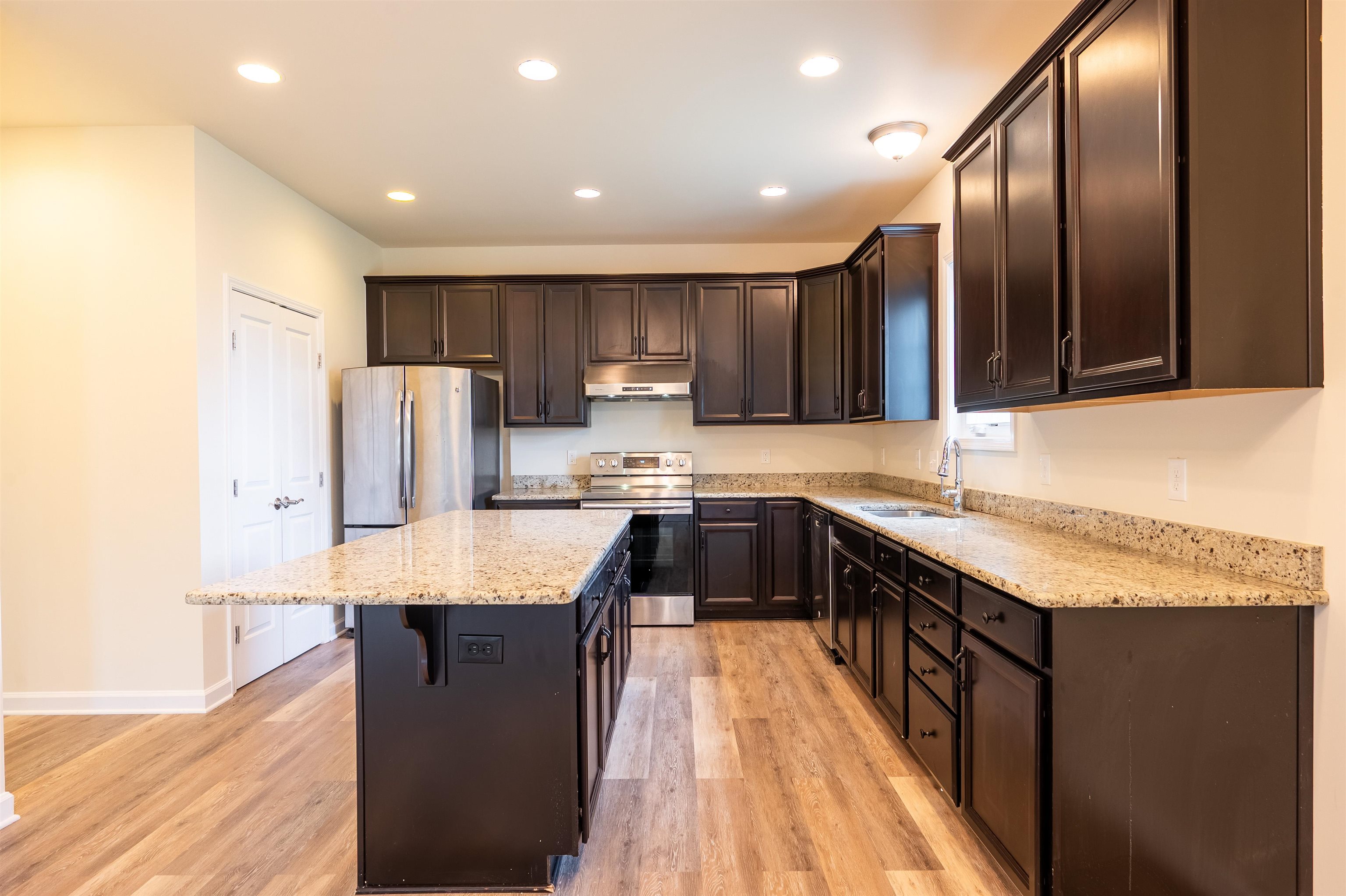 6509 TEETH OF THE DOG Drive