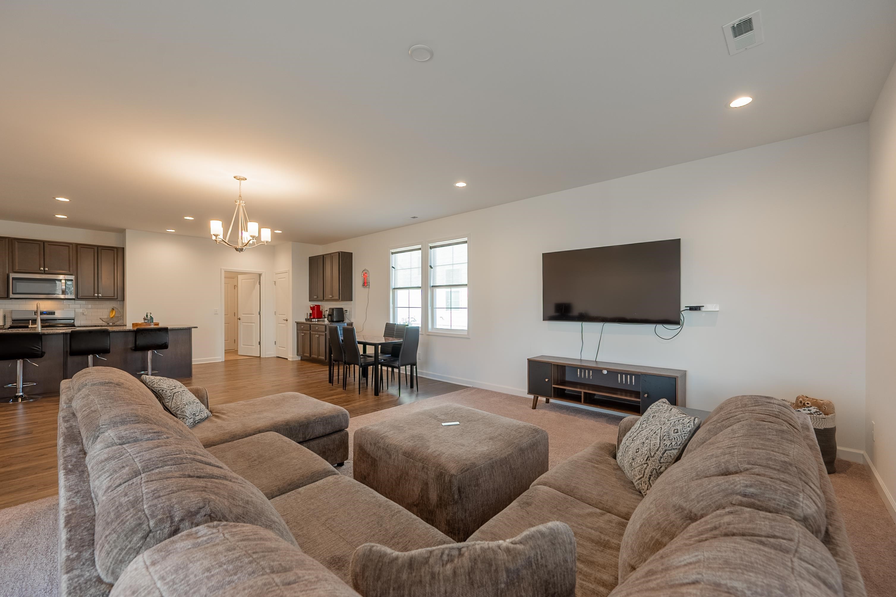 5006 Forsythia Place