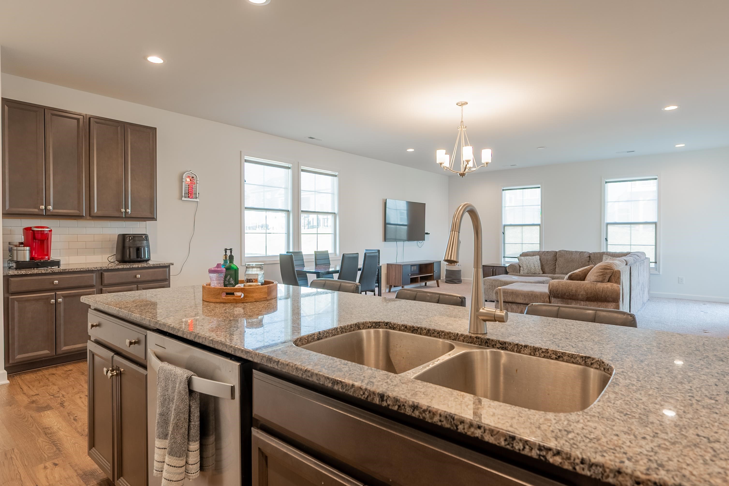 5006 Forsythia Place