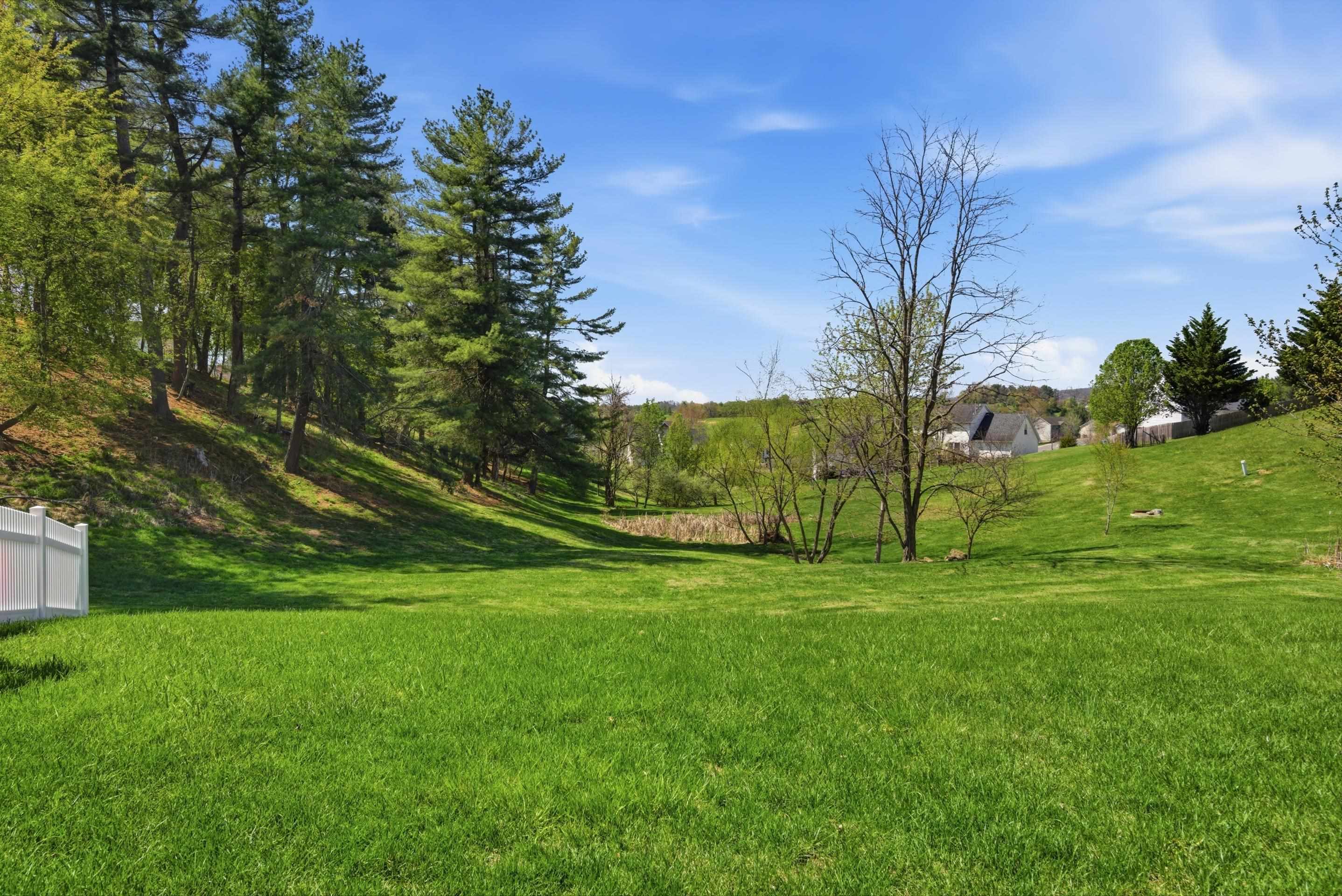 5 King Charles Court NW