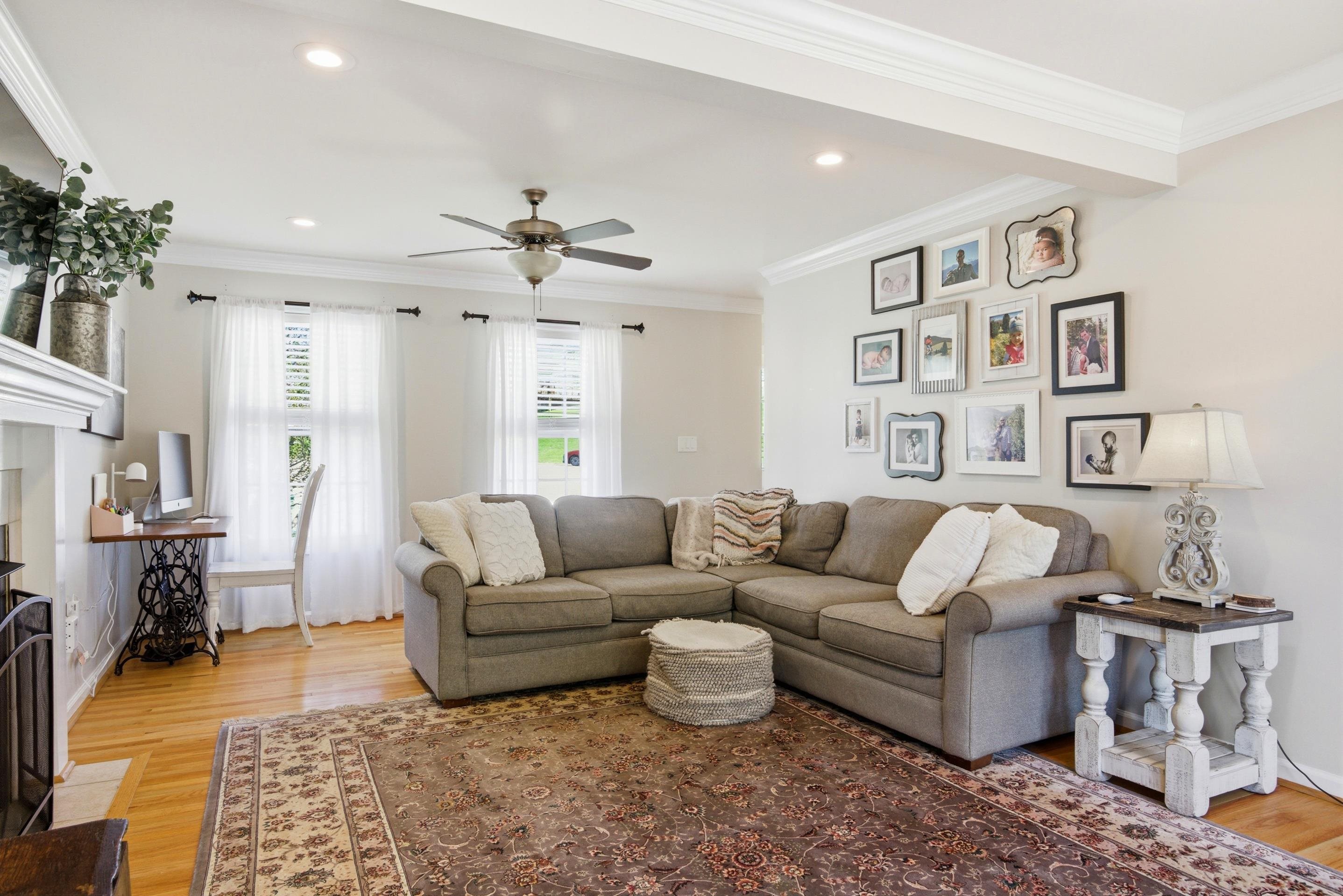 5 King Charles Court NW