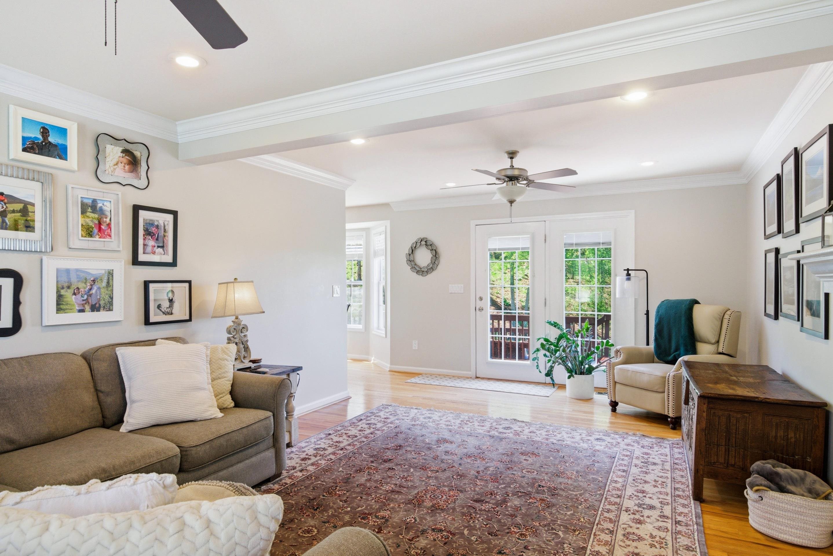 5 King Charles Court NW