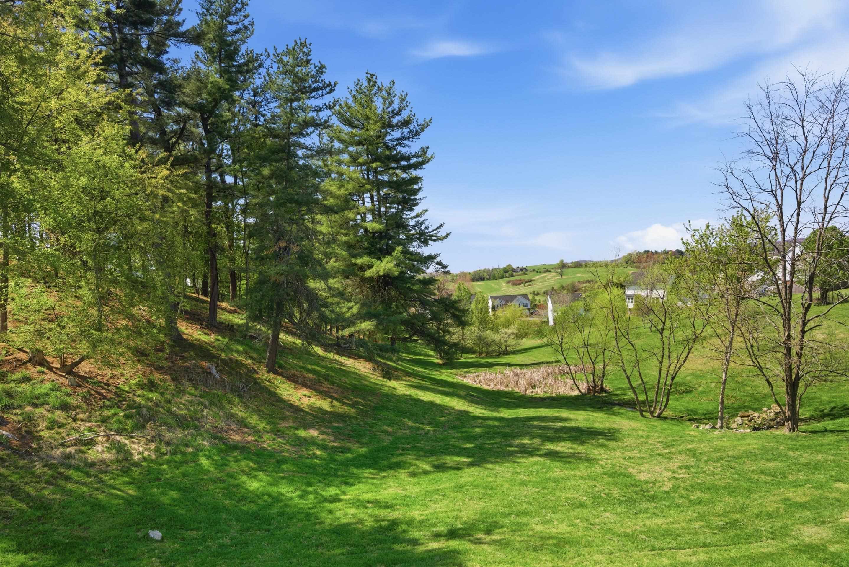 5 King Charles Court NW