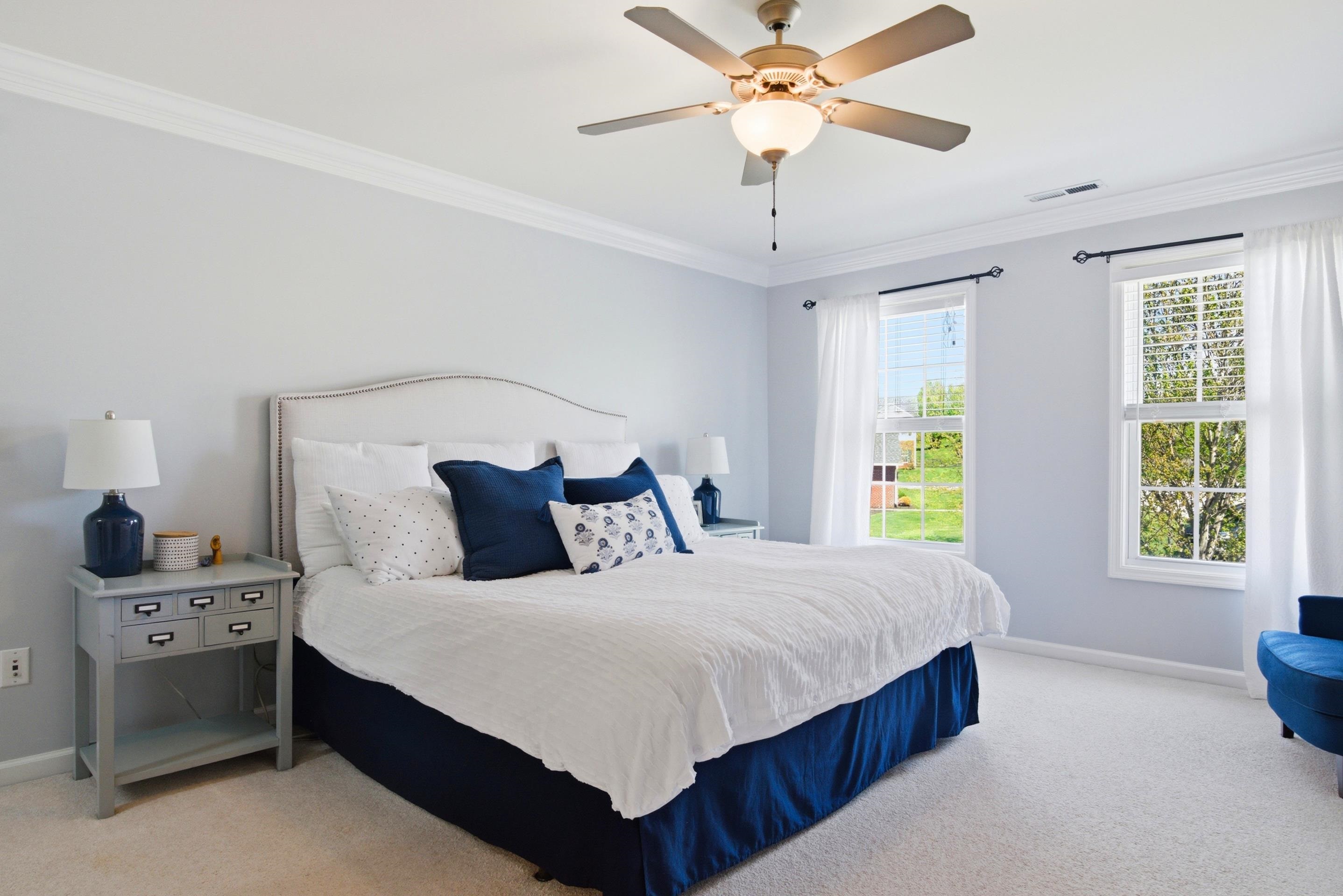 5 King Charles Court NW