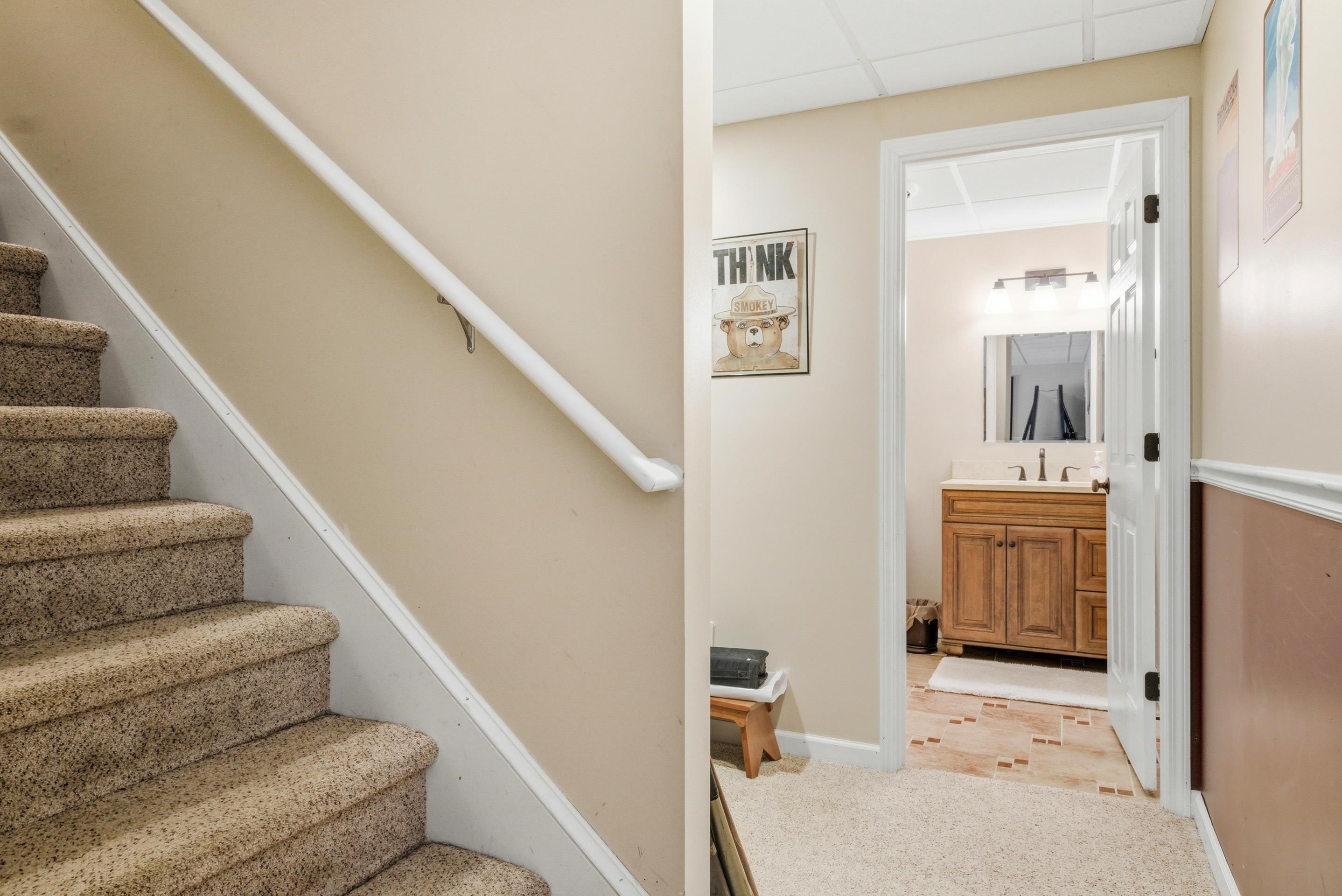 5 King Charles Court NW