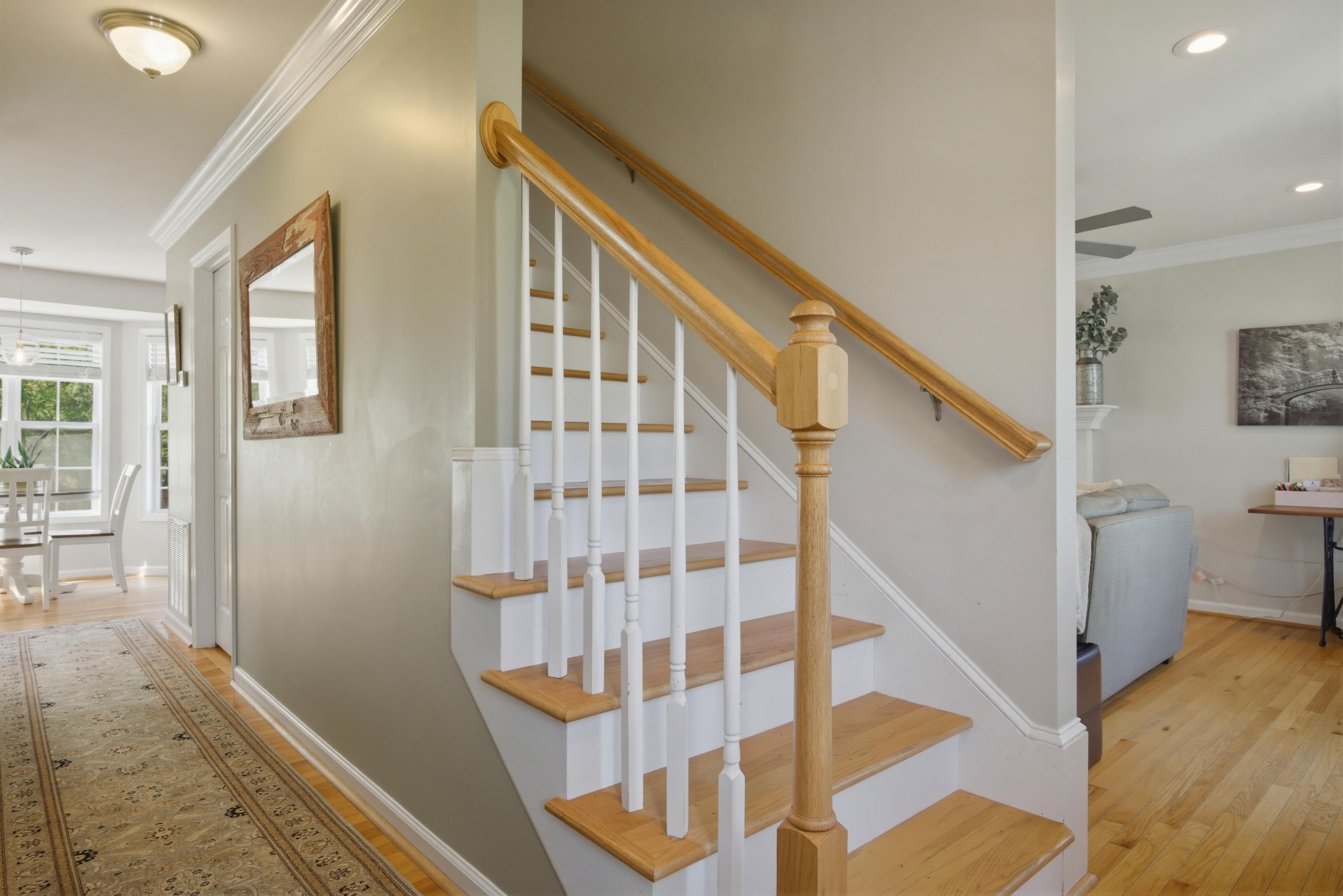 5 King Charles Court NW
