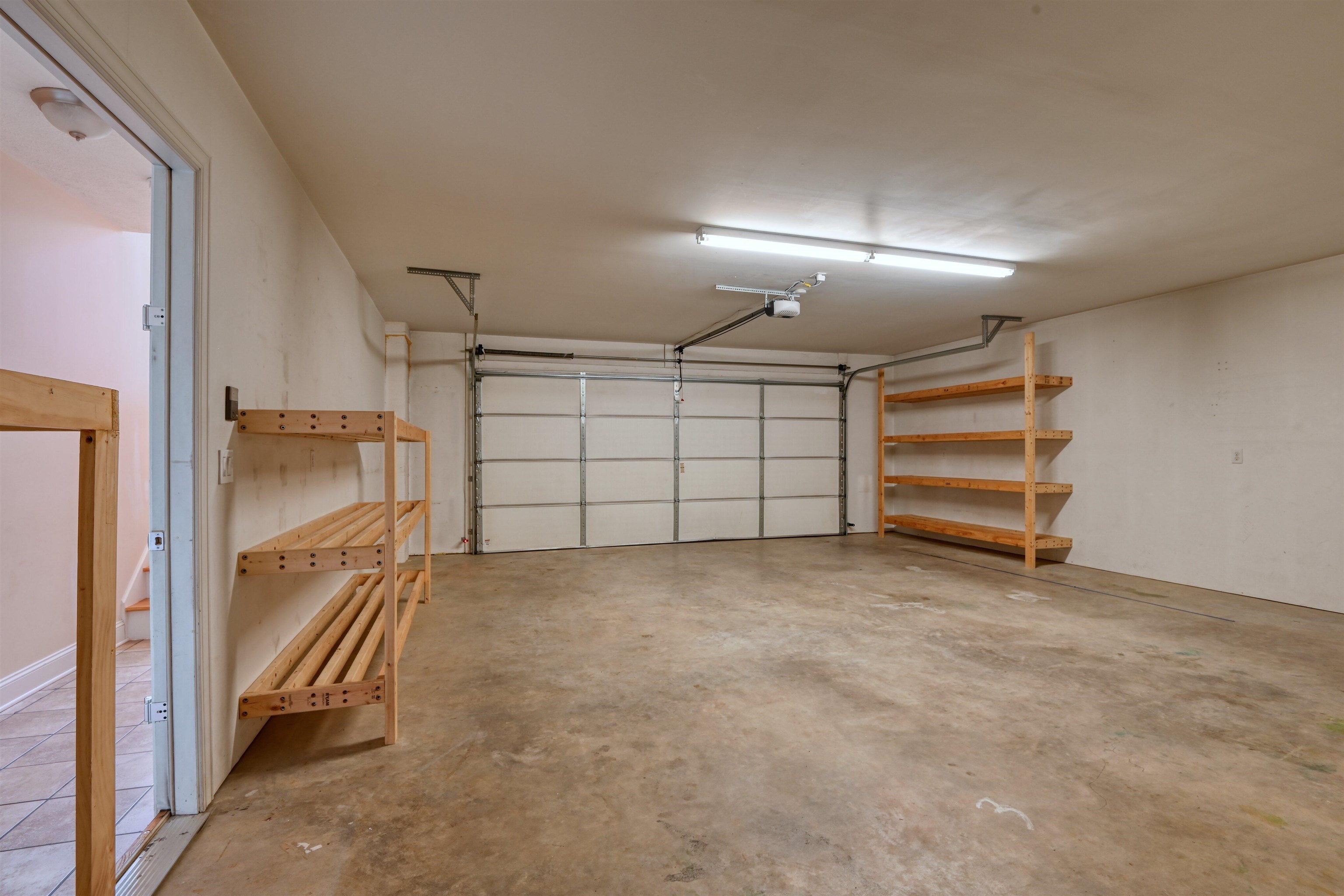 1410 SHERWOOD Drive