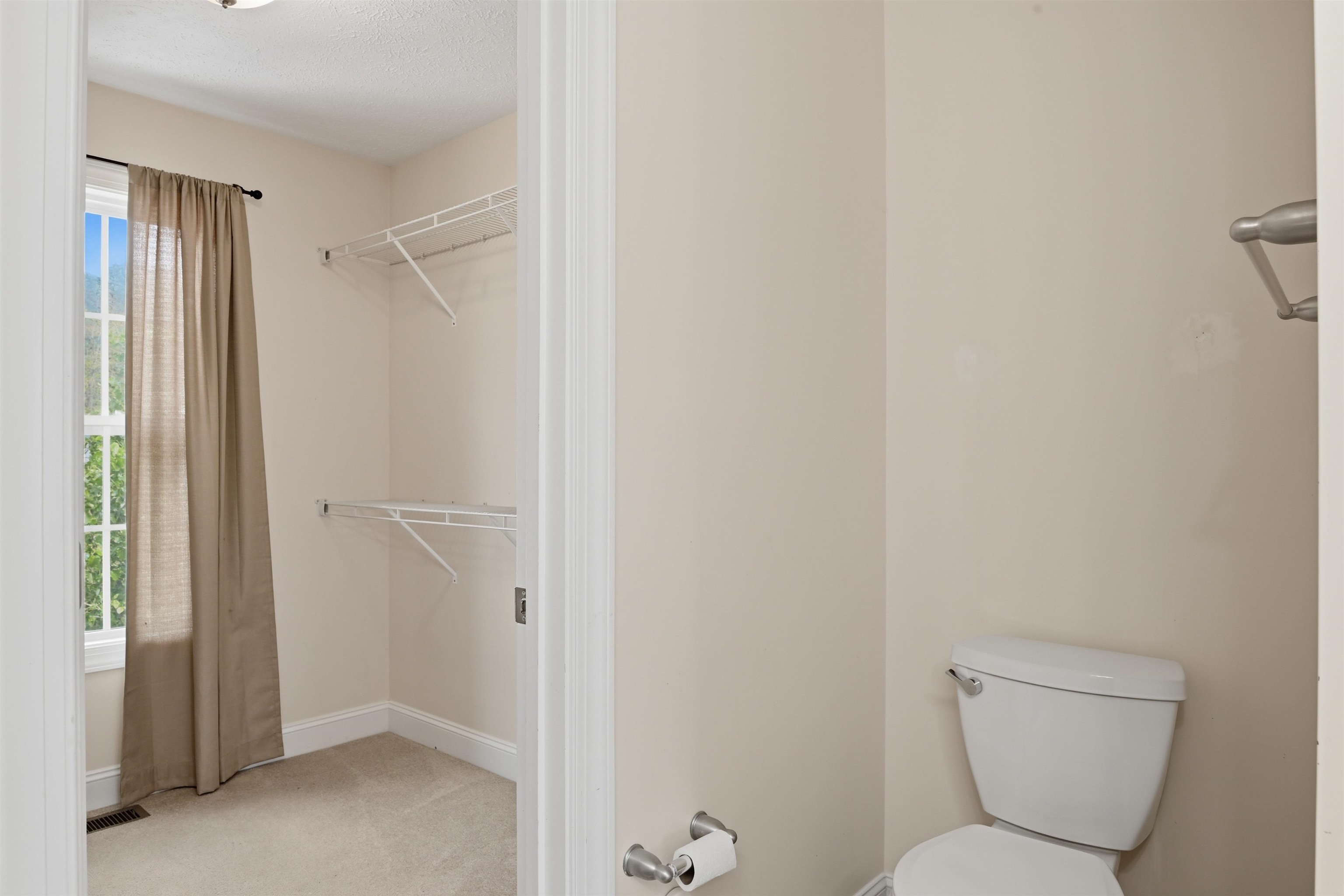 1410 SHERWOOD Drive