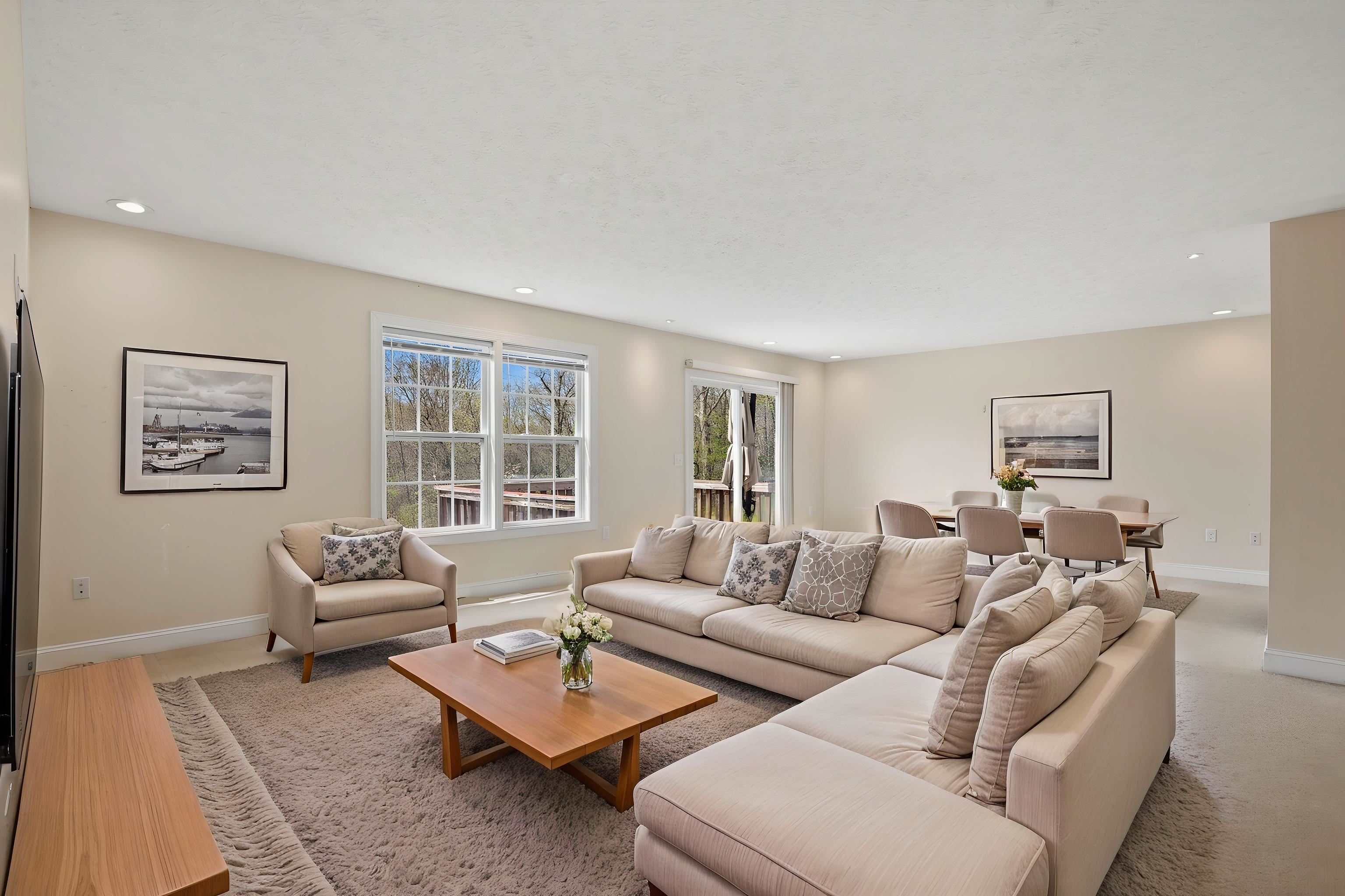 1410 SHERWOOD Drive