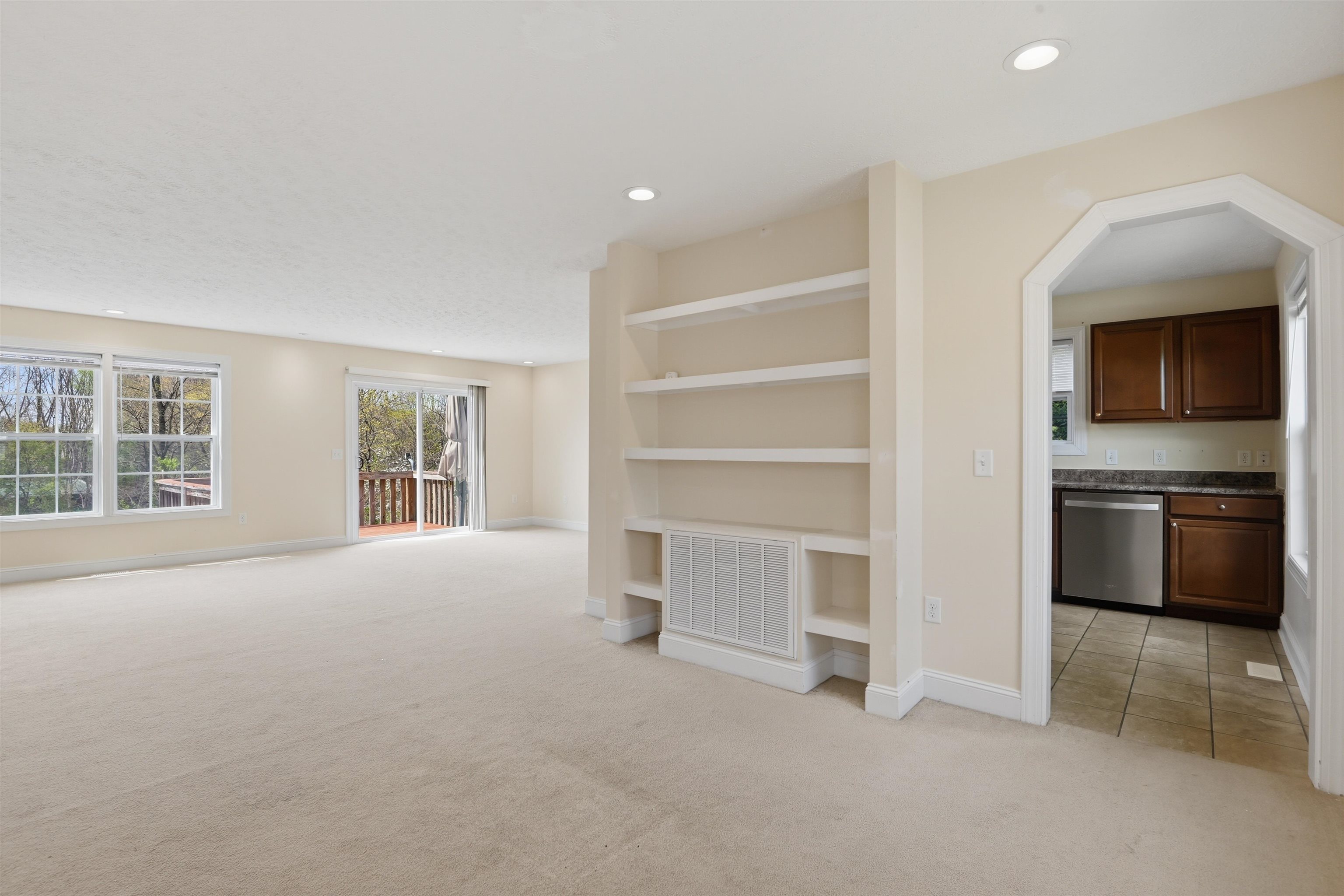 1410 SHERWOOD Drive