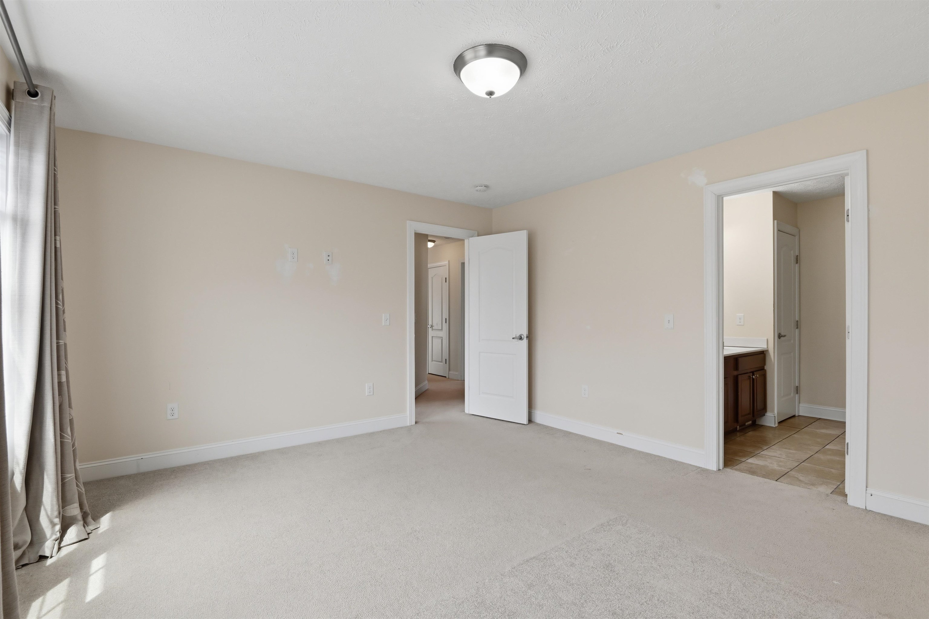 1410 SHERWOOD Drive
