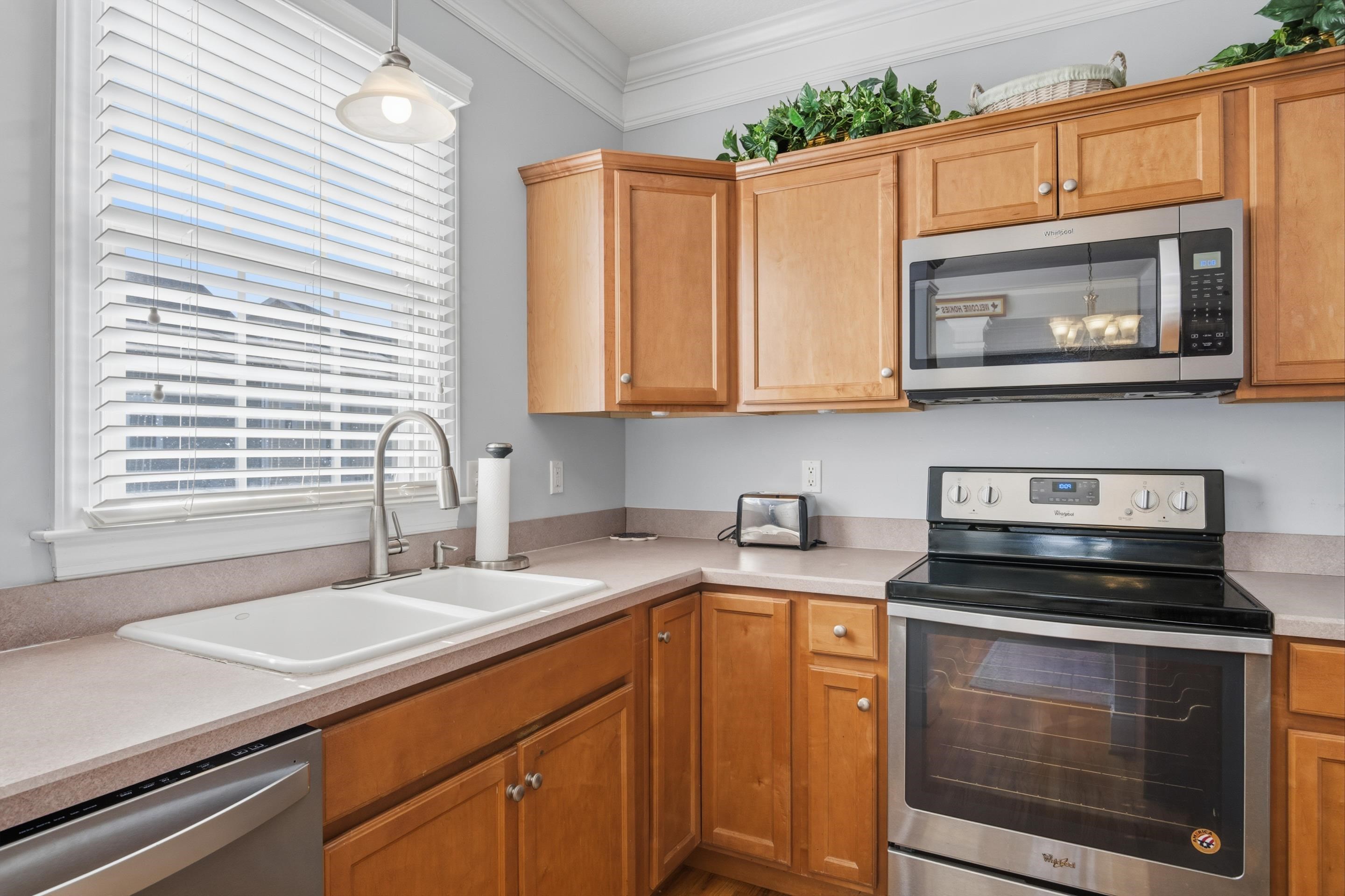 1701 TRILLIUM Lane