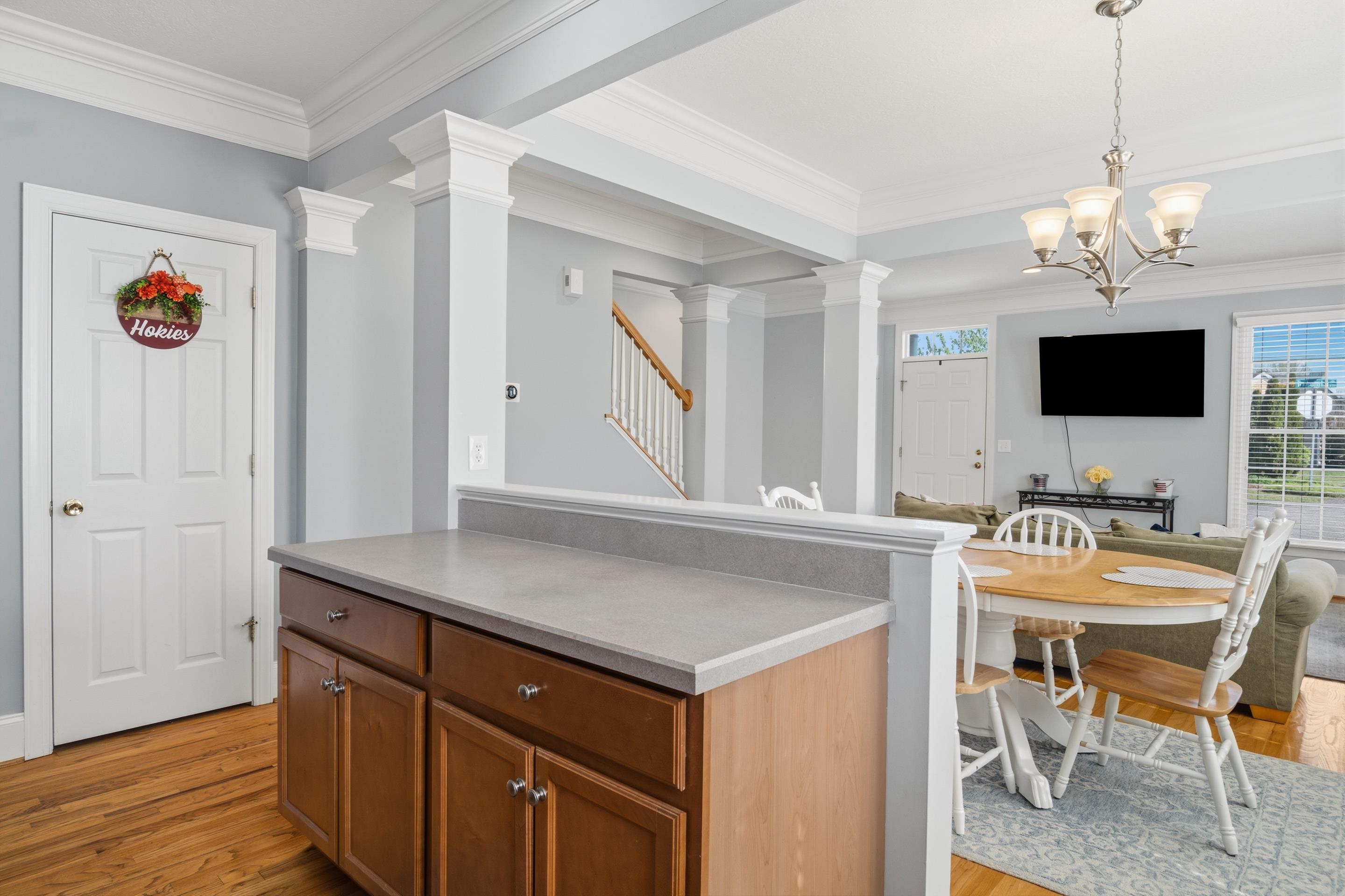 1701 TRILLIUM Lane