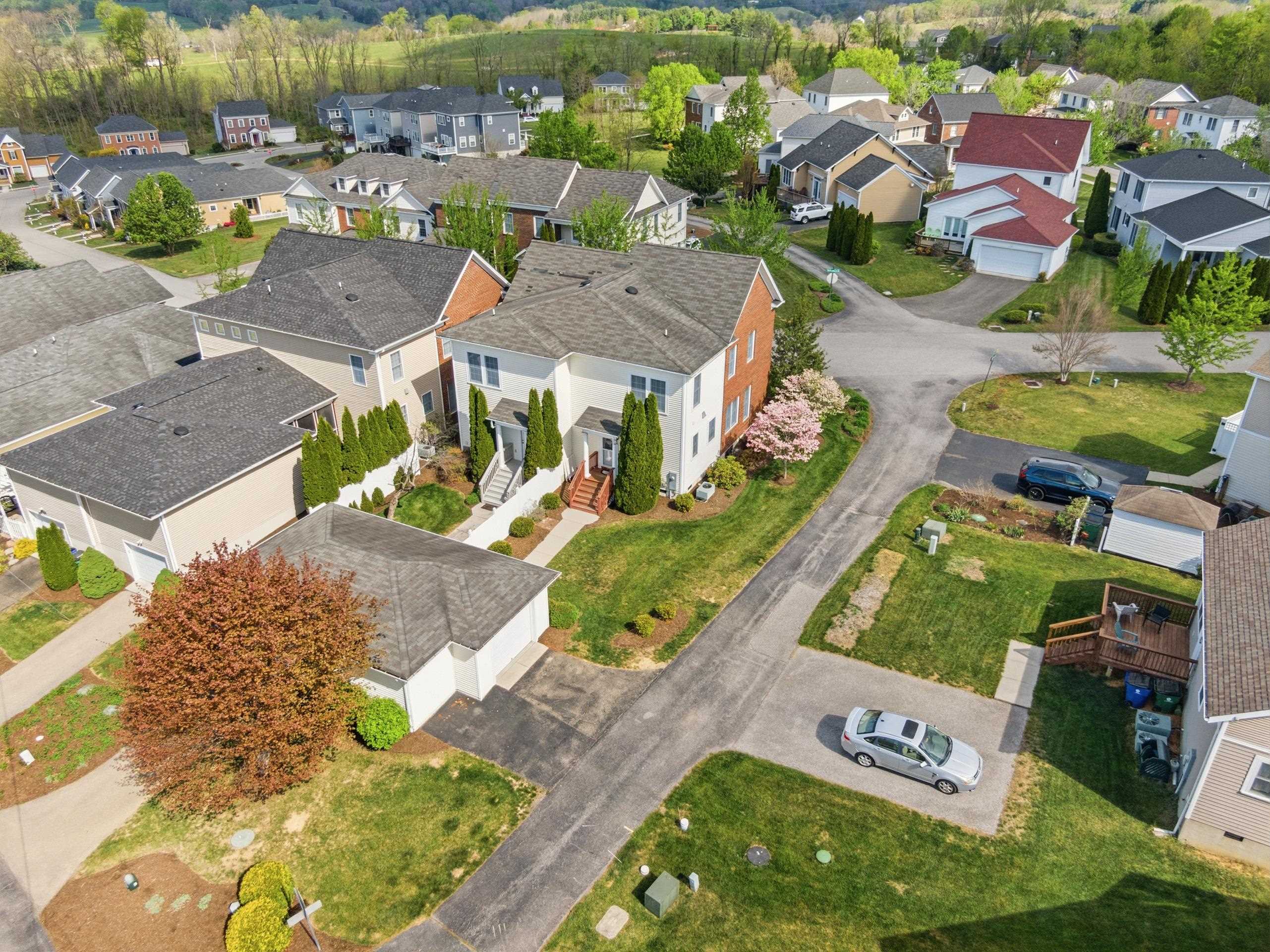 1701 TRILLIUM Lane