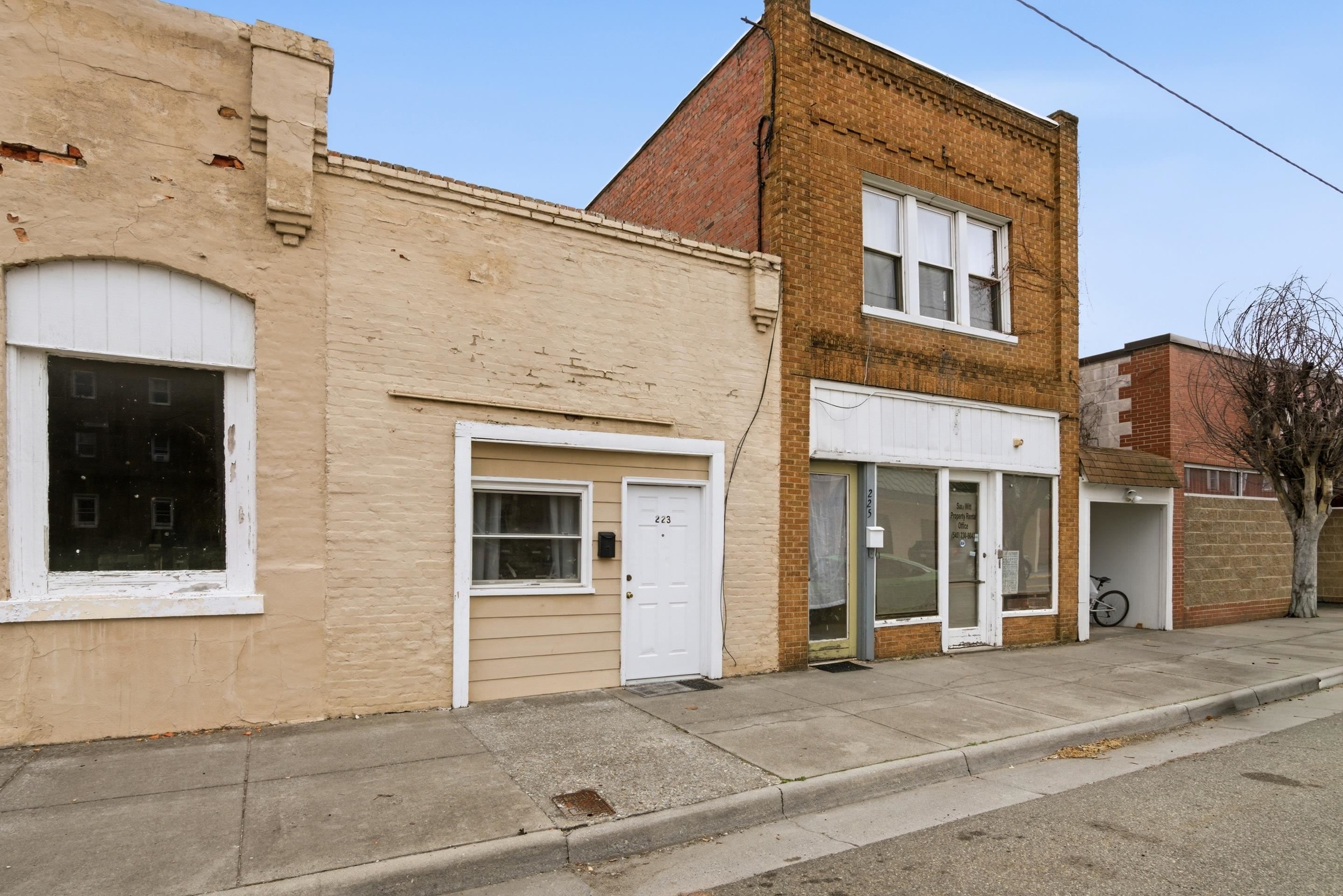 219 JEFFERSON Avenue N