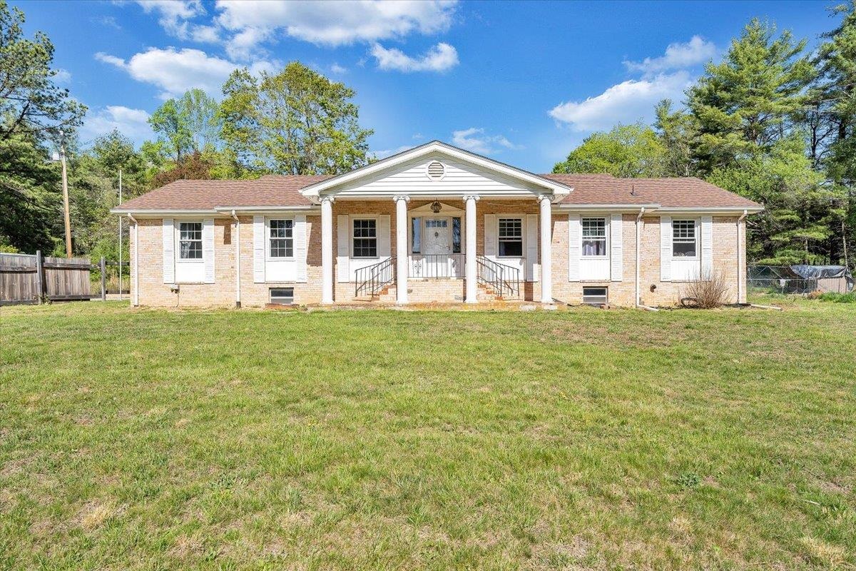 1547 Kings Store Road NE