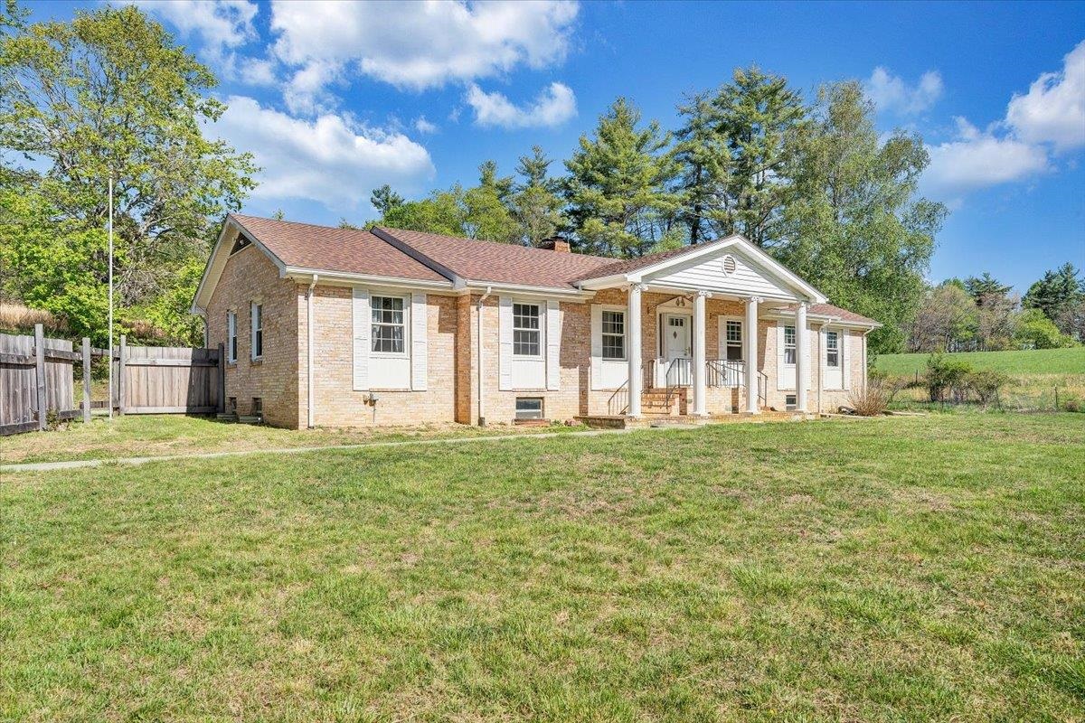 1547 Kings Store Road NE