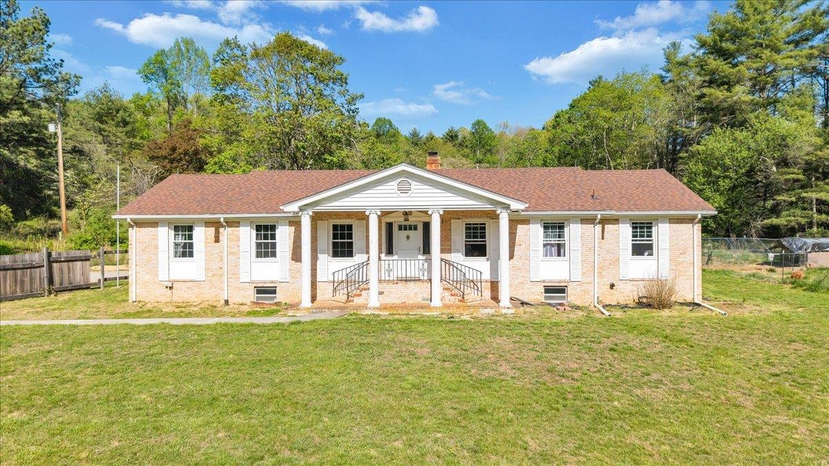 1547 Kings Store Road NE