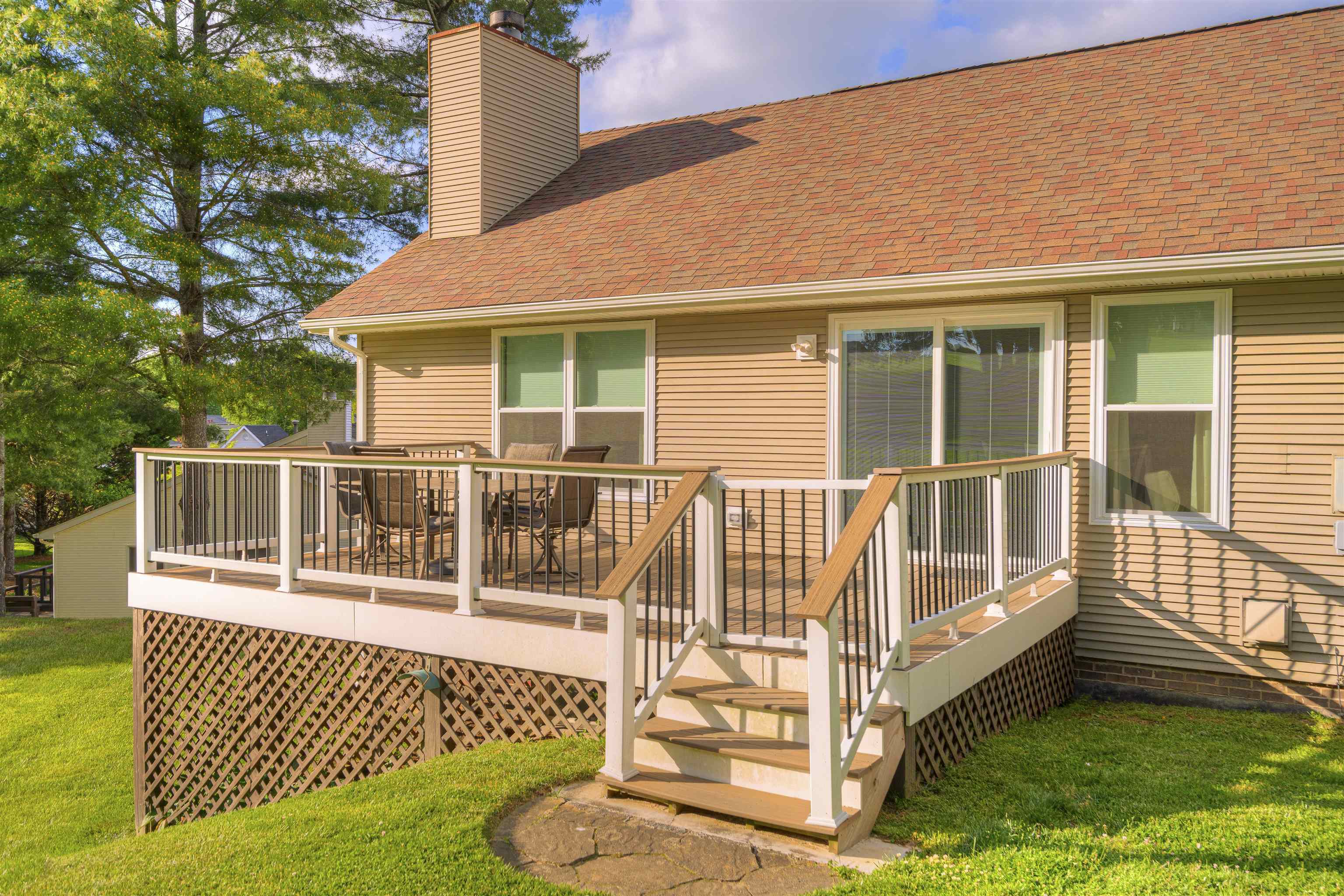 208 GLEN VIEW Lane