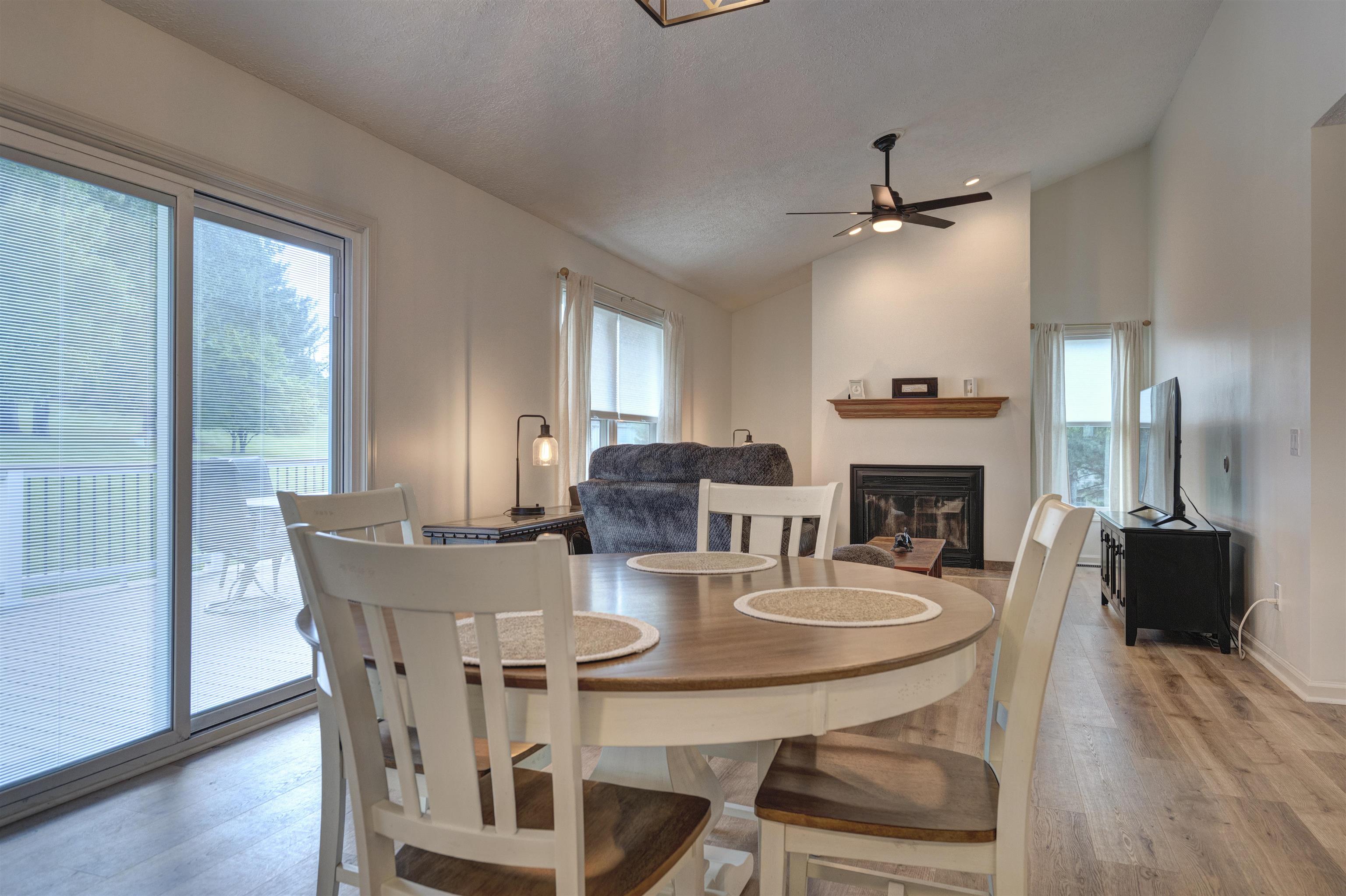 208 GLEN VIEW Lane
