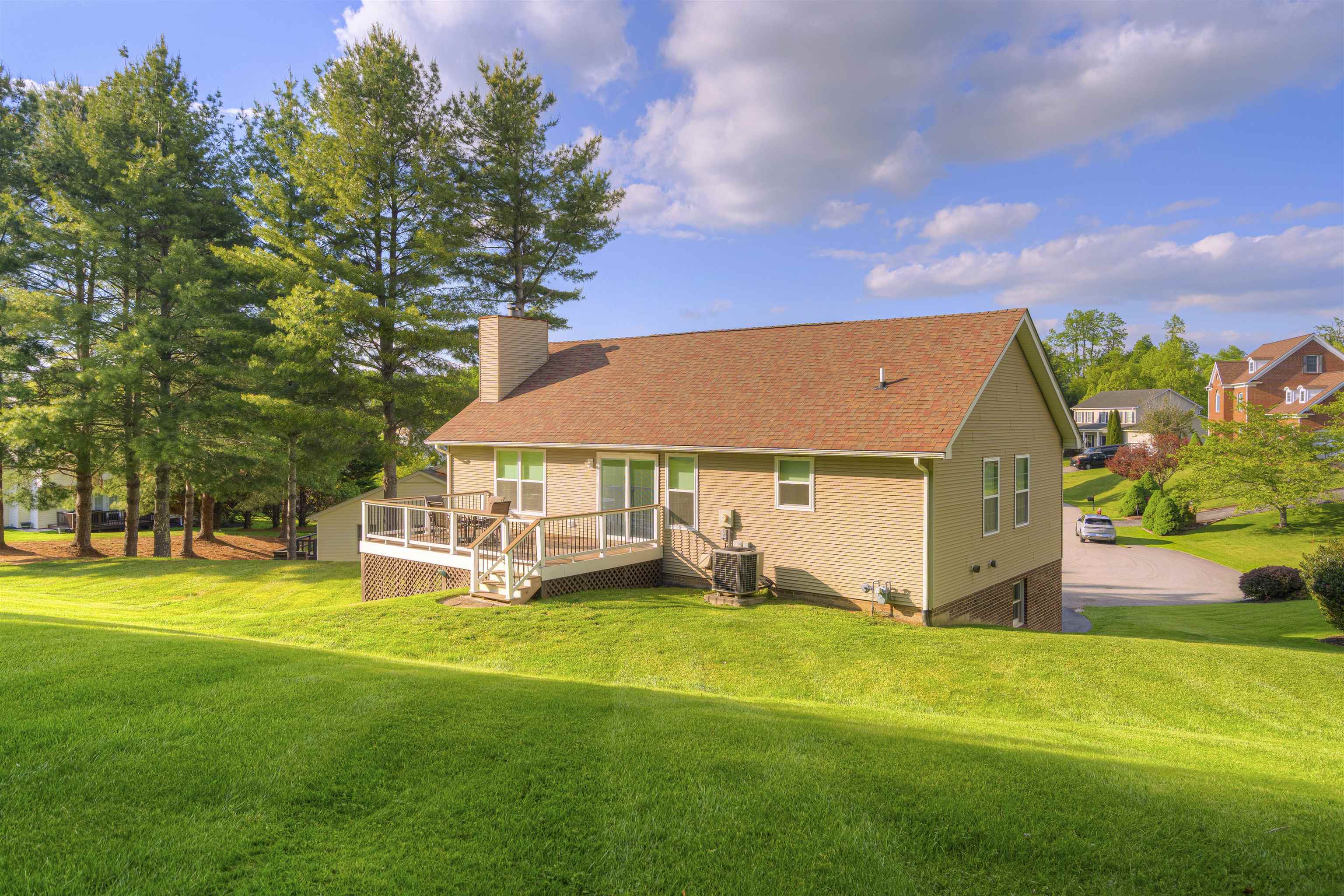 208 GLEN VIEW Lane