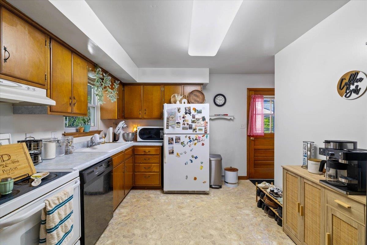 807 Seventh Street