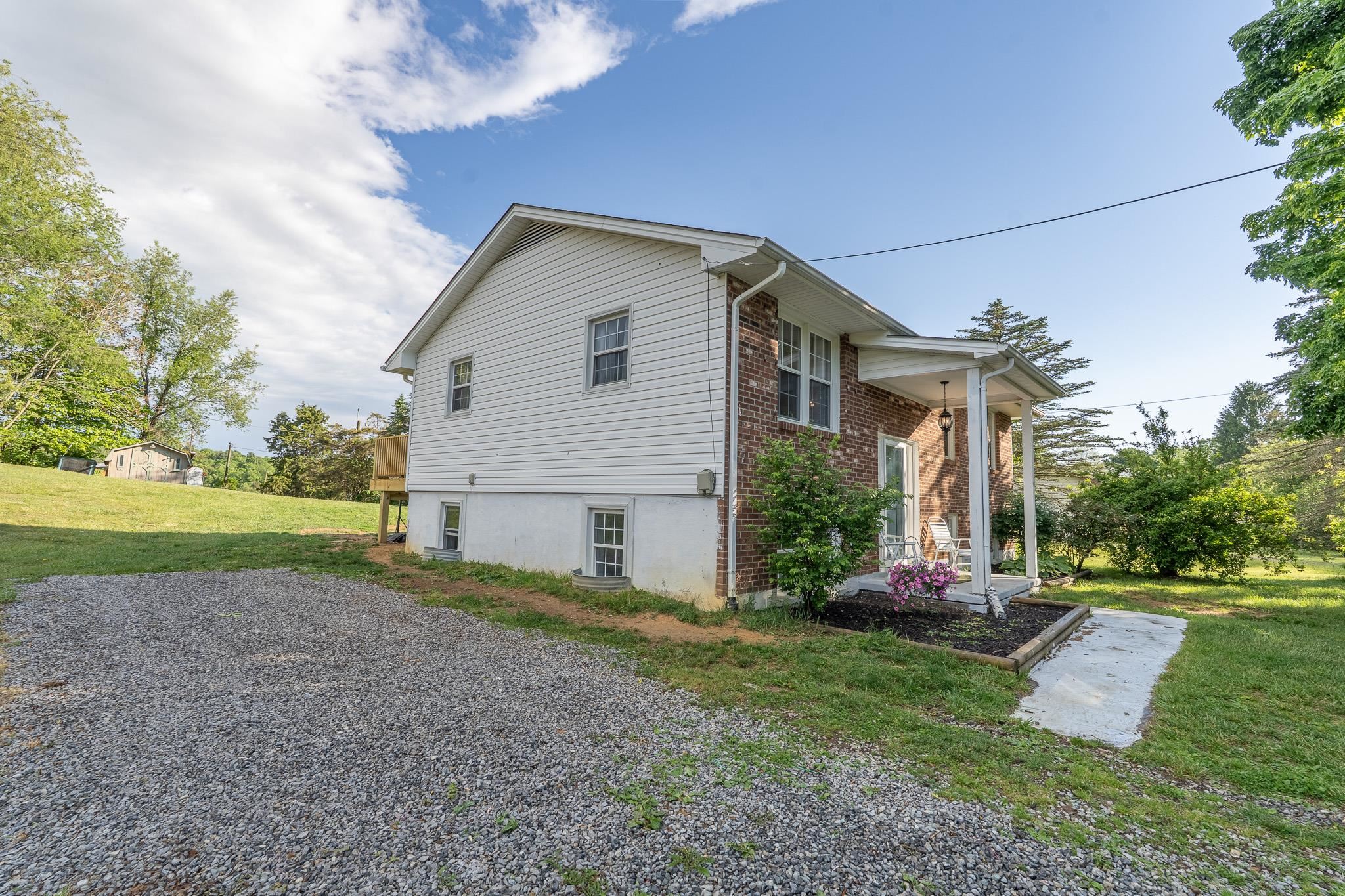 892 Ivanhoe Road