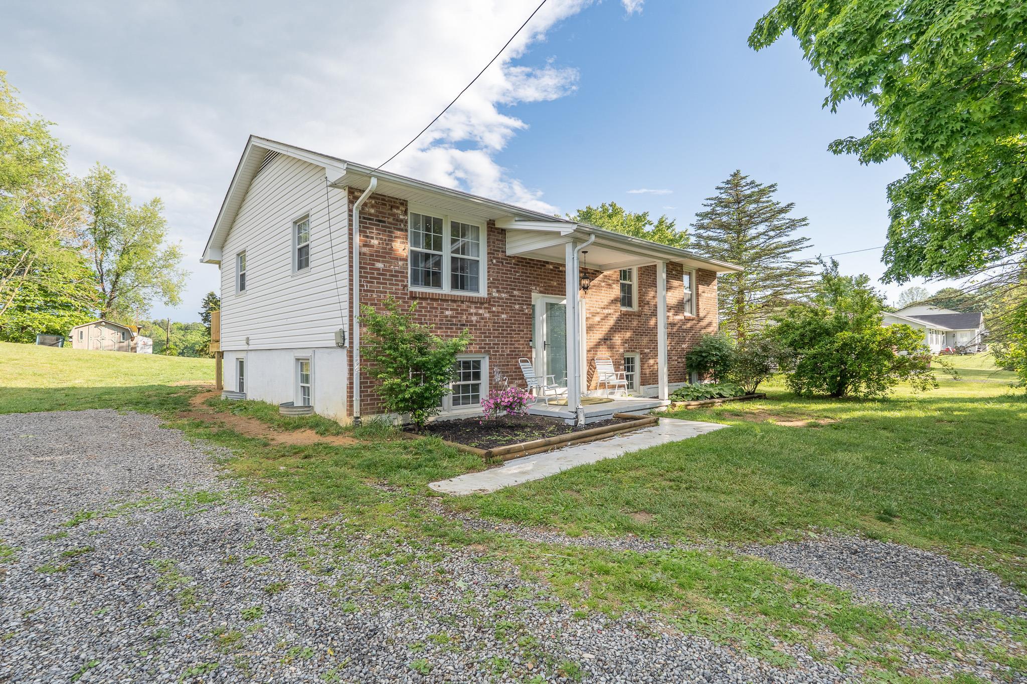 892 Ivanhoe Road