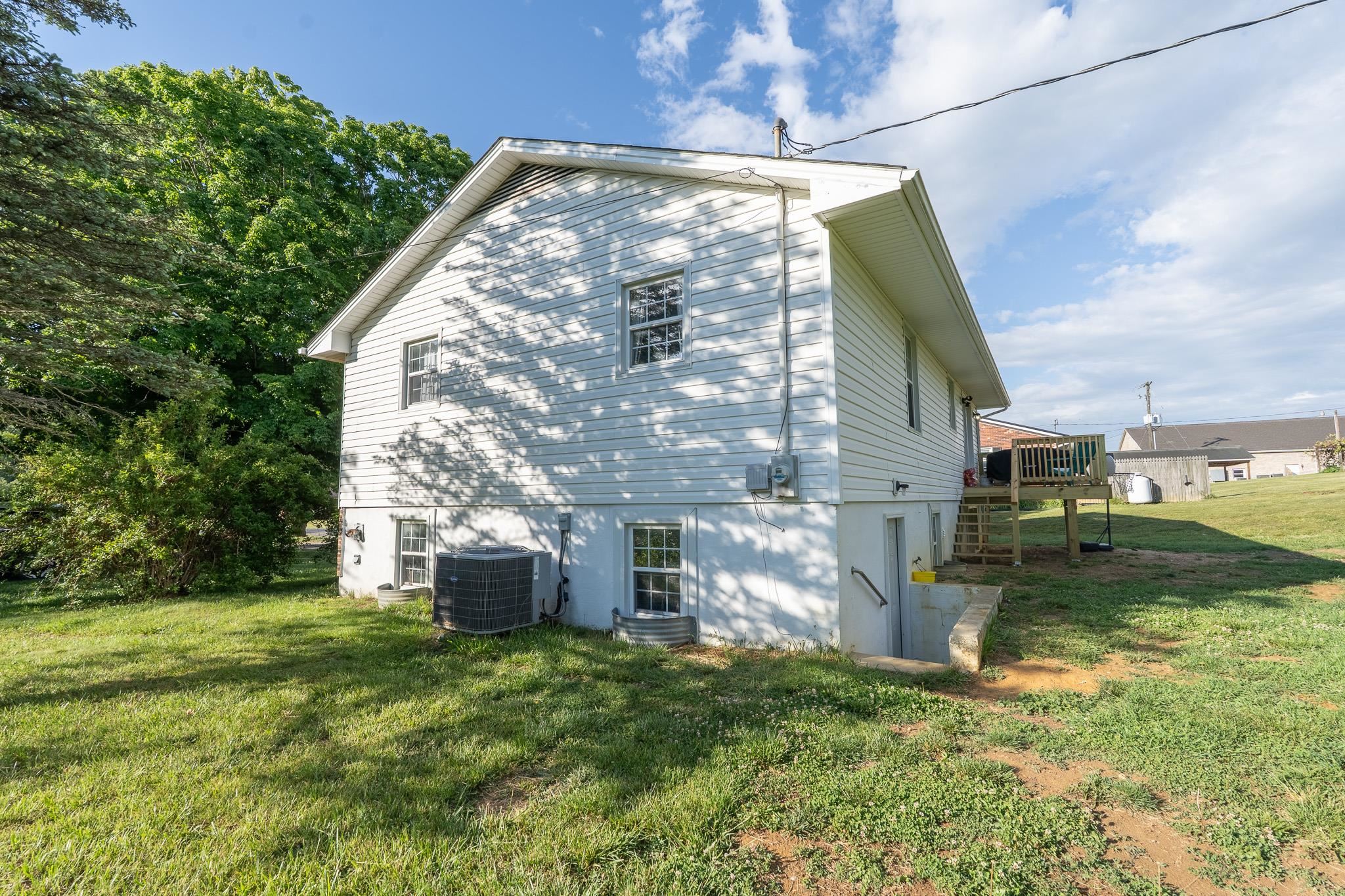 892 Ivanhoe Road