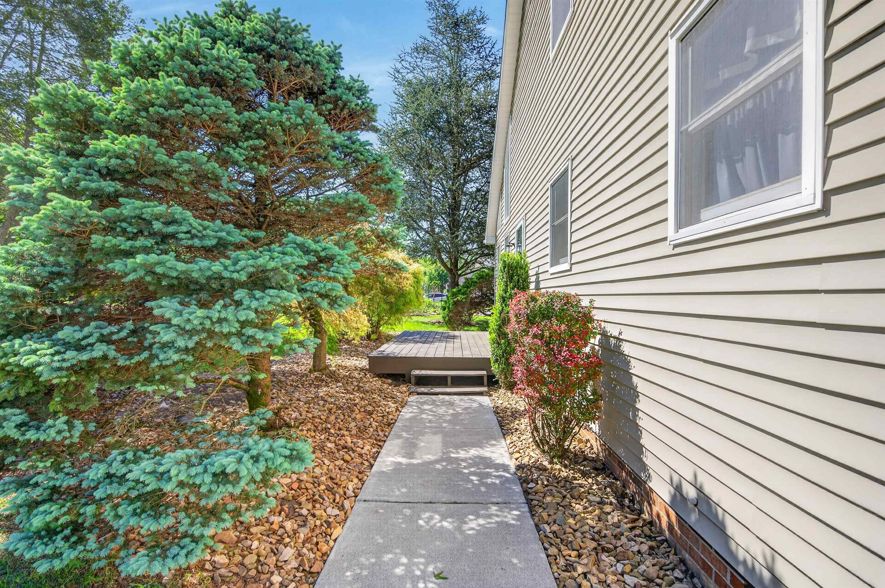 1359 Sandy Circle