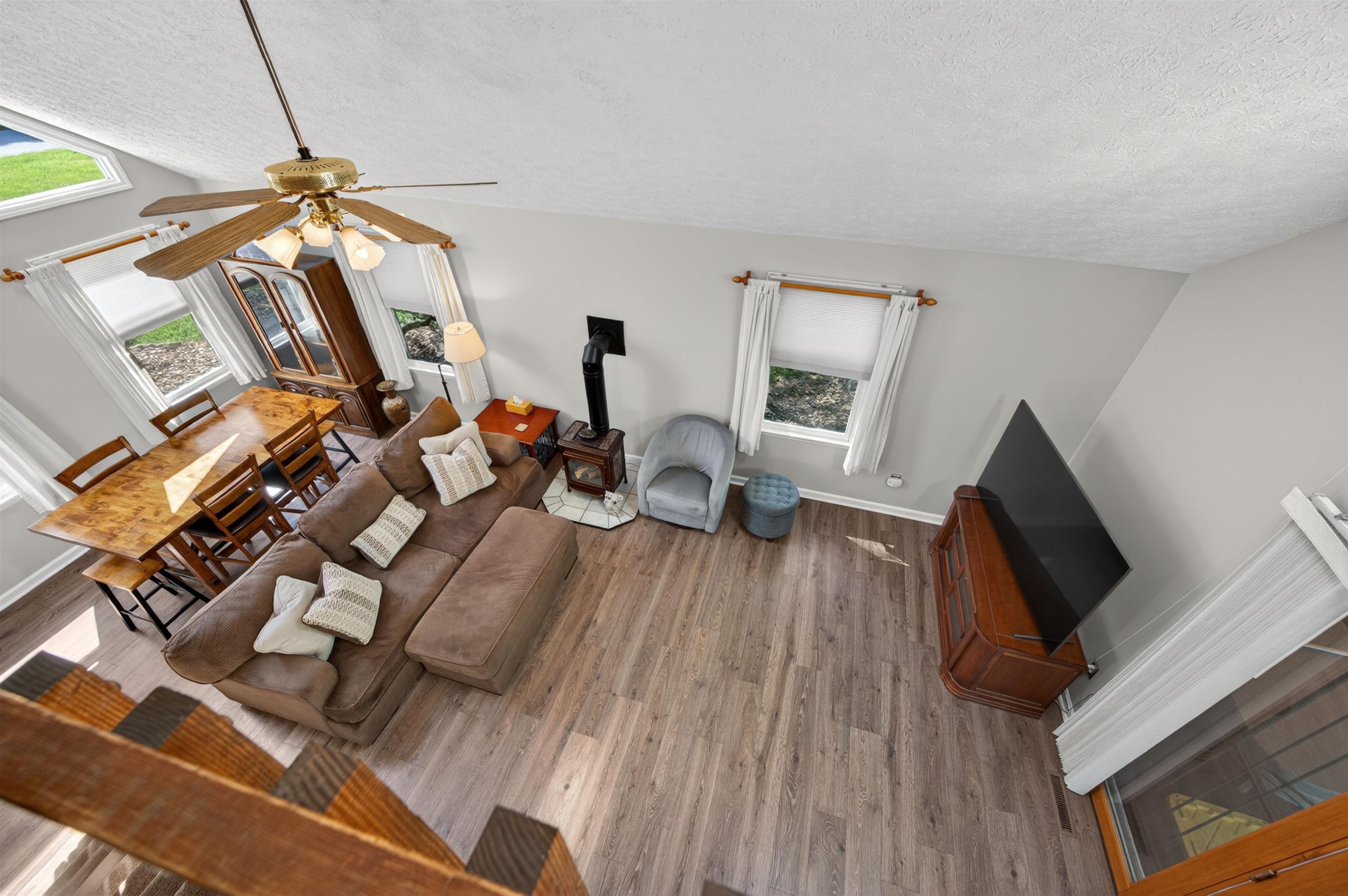 1359 Sandy Circle