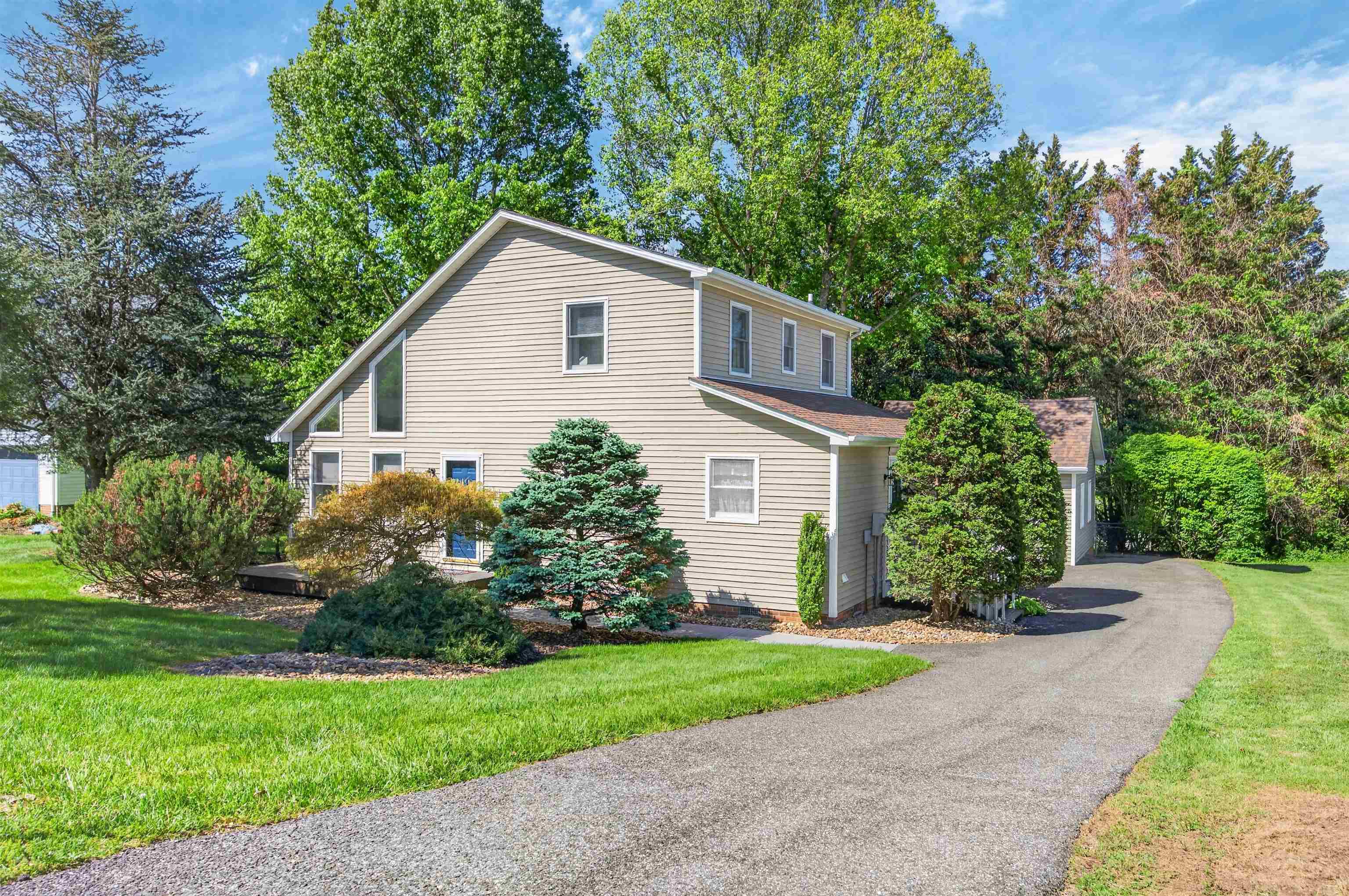 1359 Sandy Circle