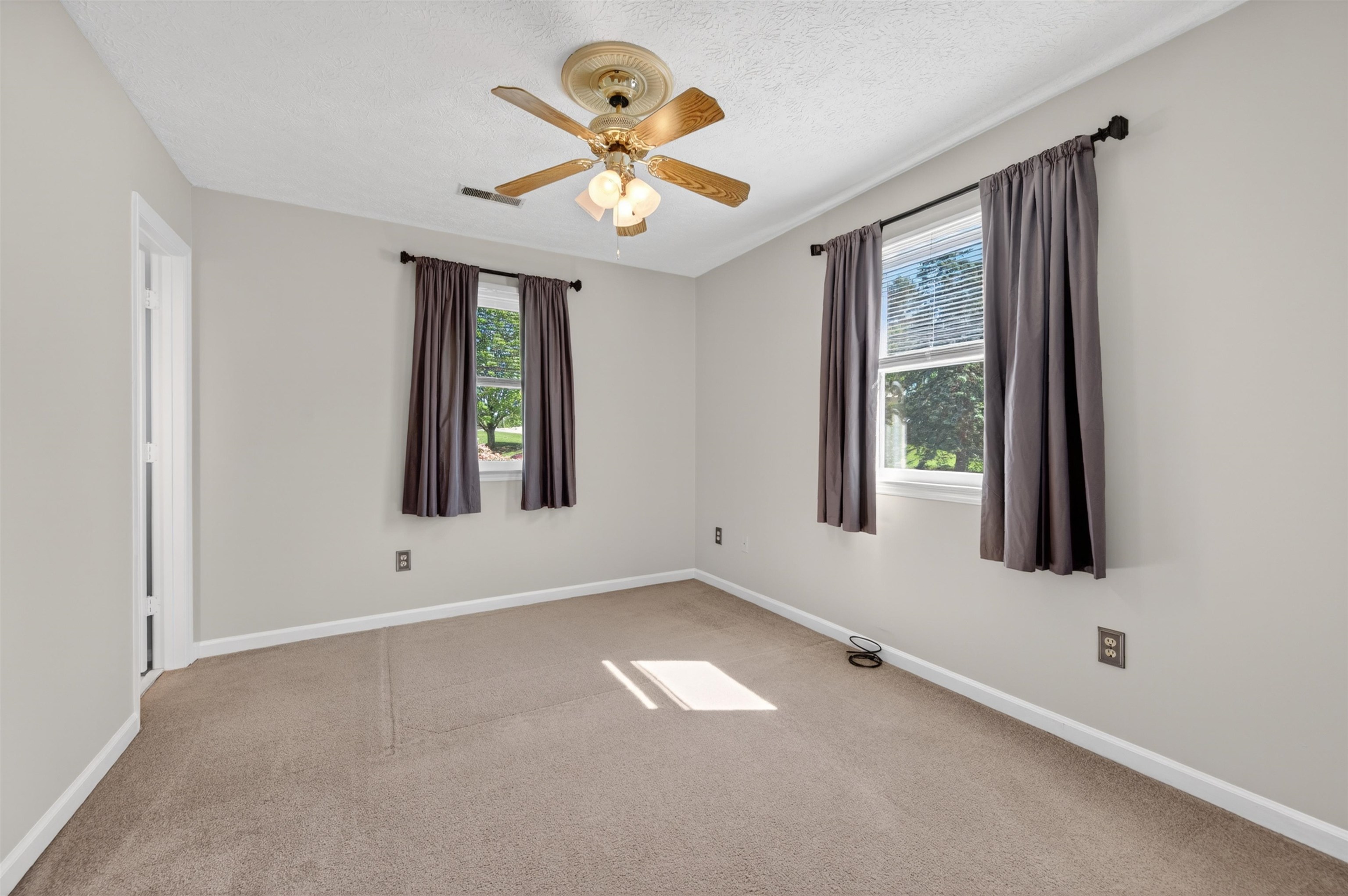1359 Sandy Circle