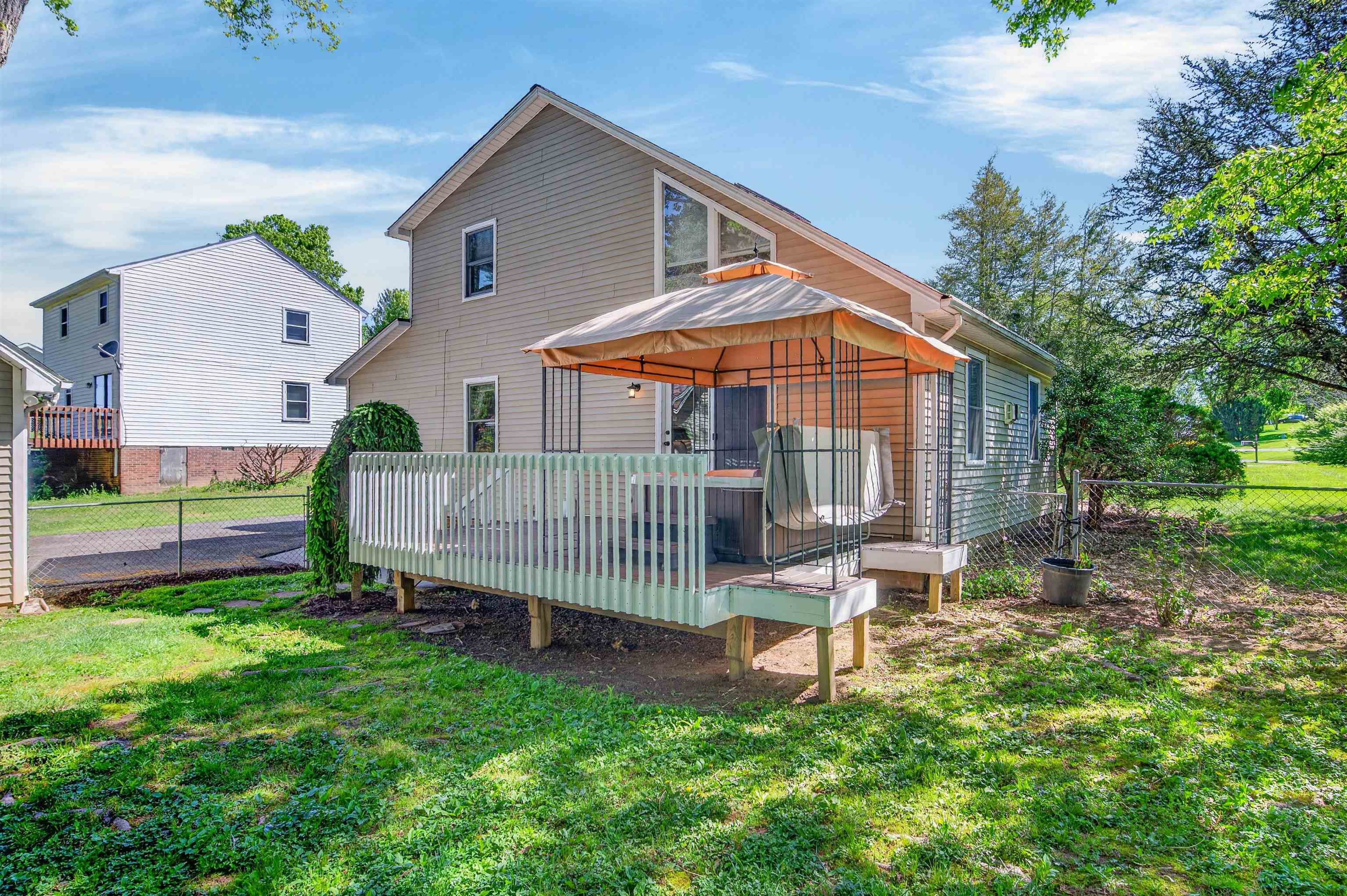 1359 Sandy Circle