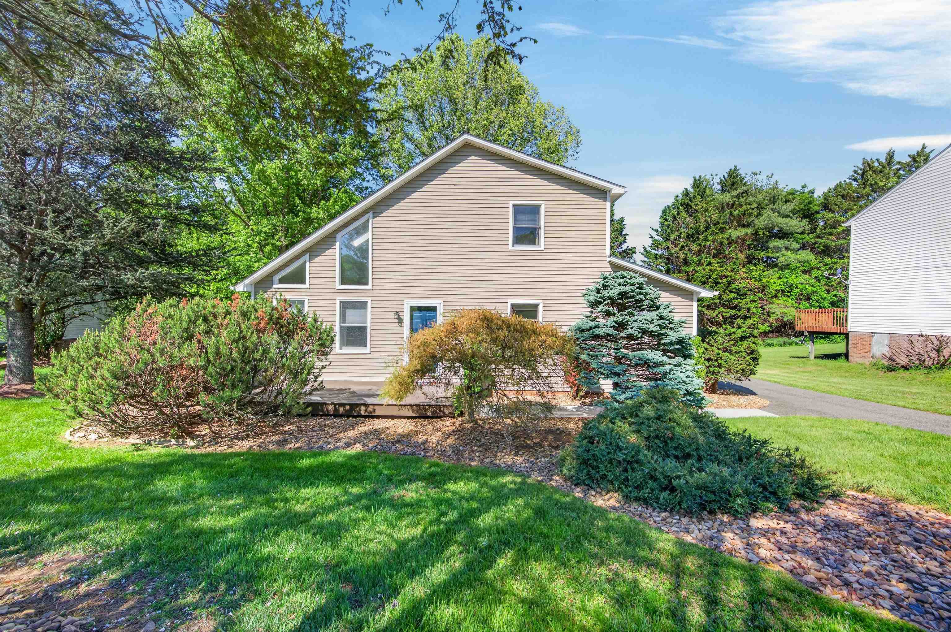 1359 Sandy Circle