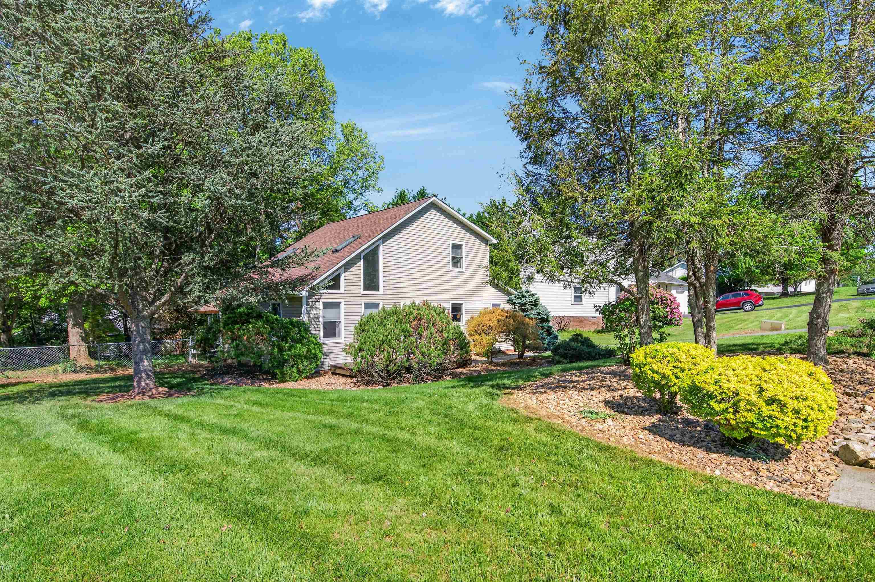 1359 Sandy Circle