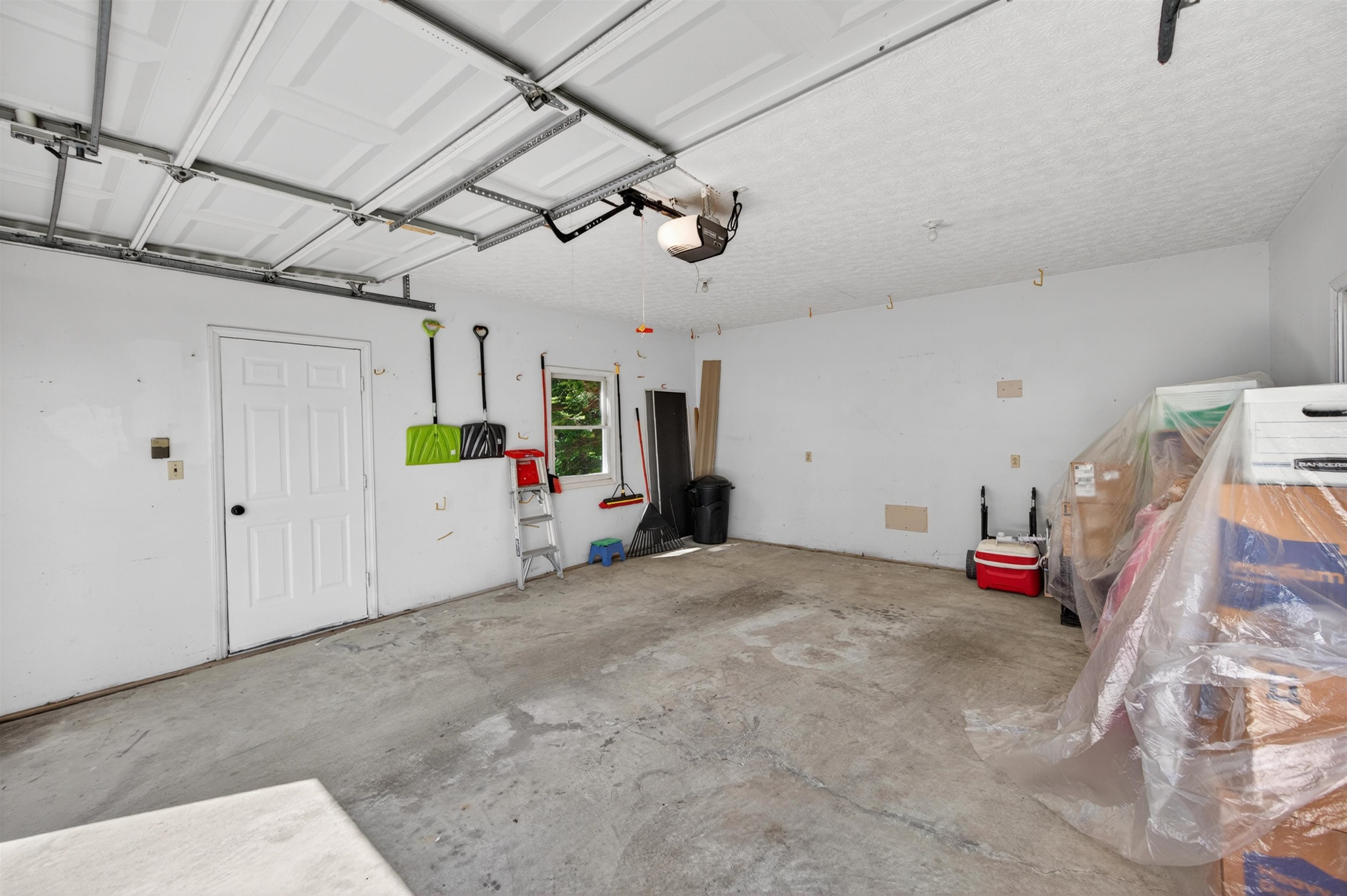 1359 Sandy Circle