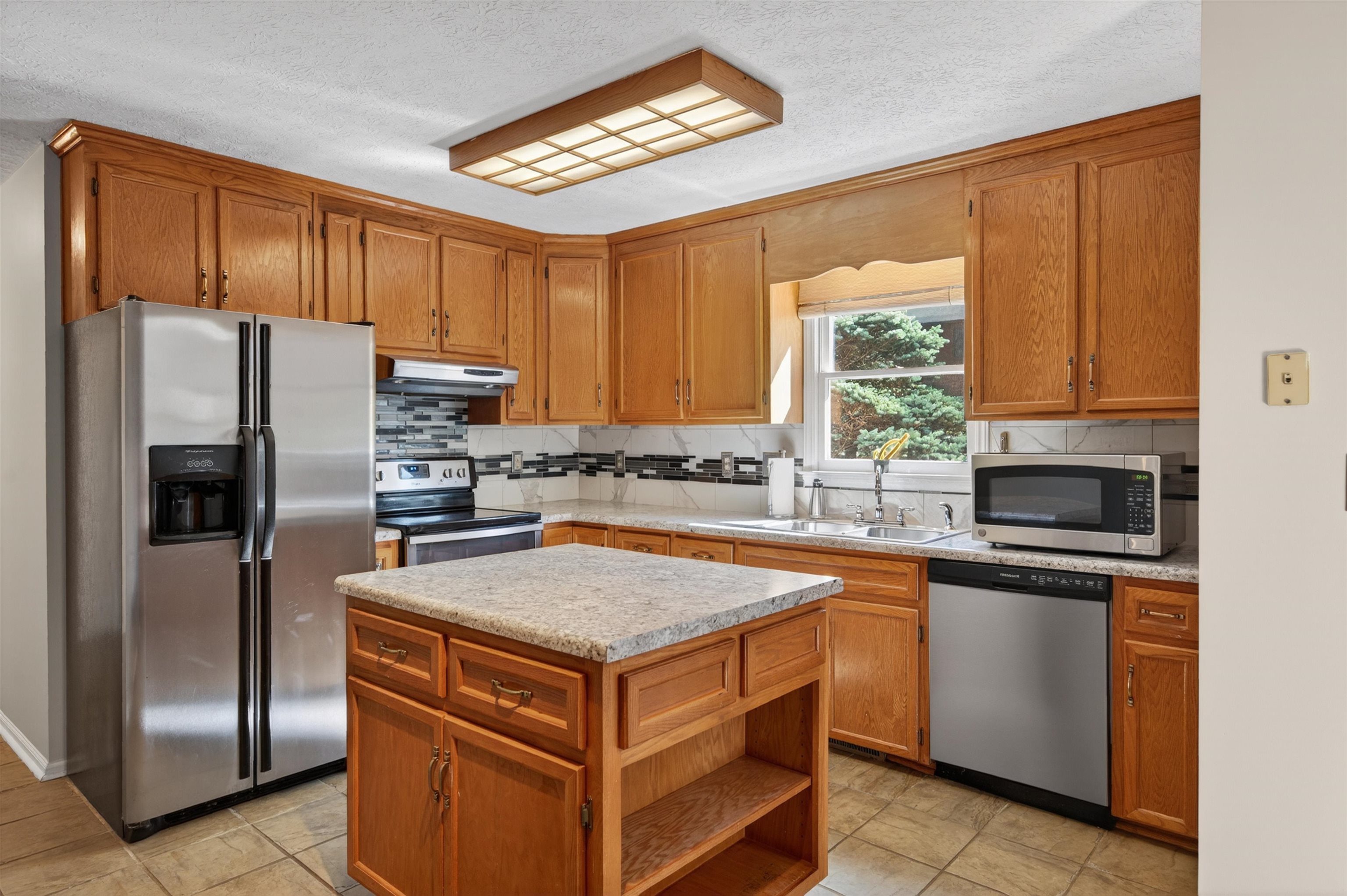 1359 Sandy Circle
