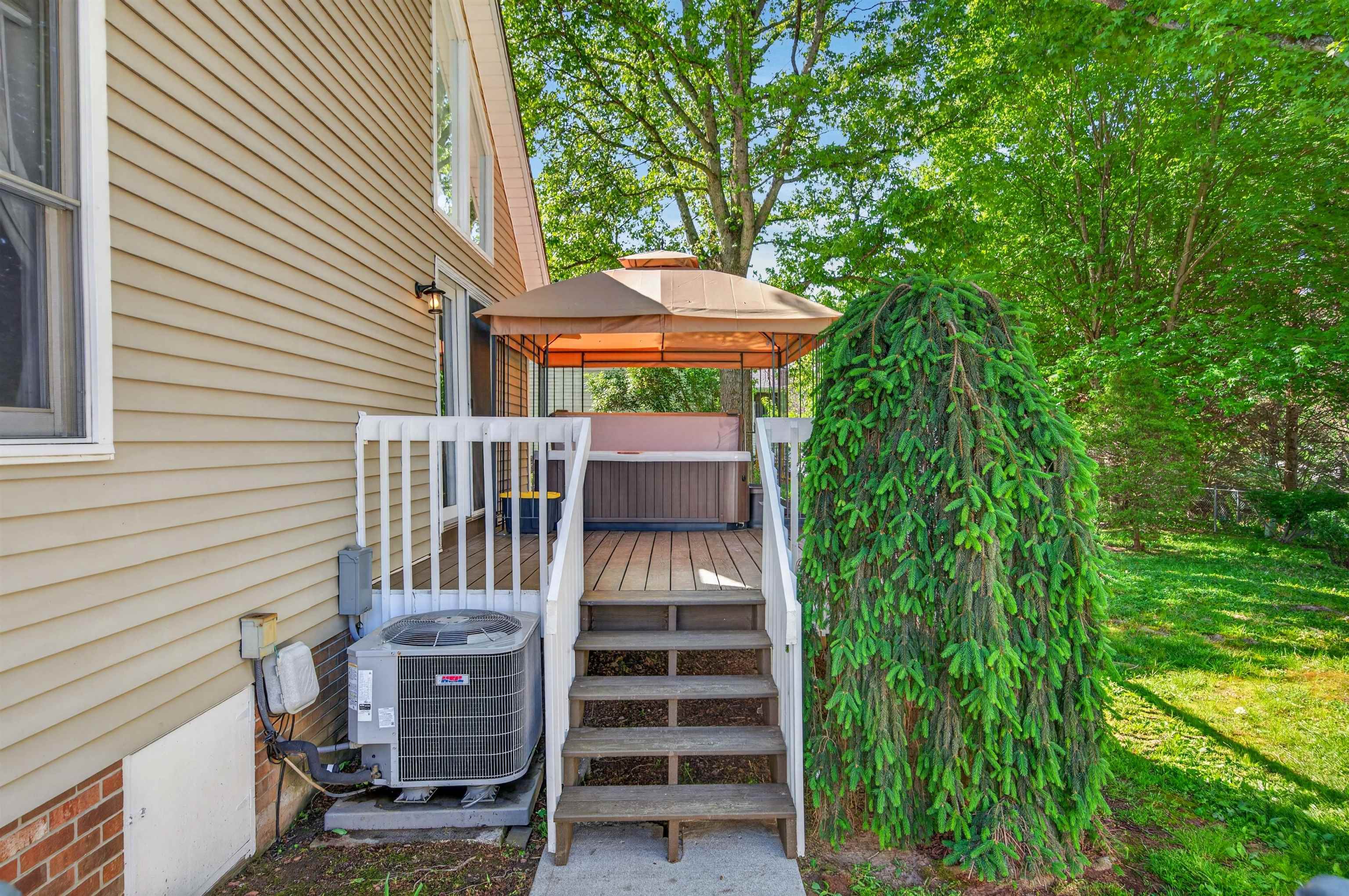1359 Sandy Circle