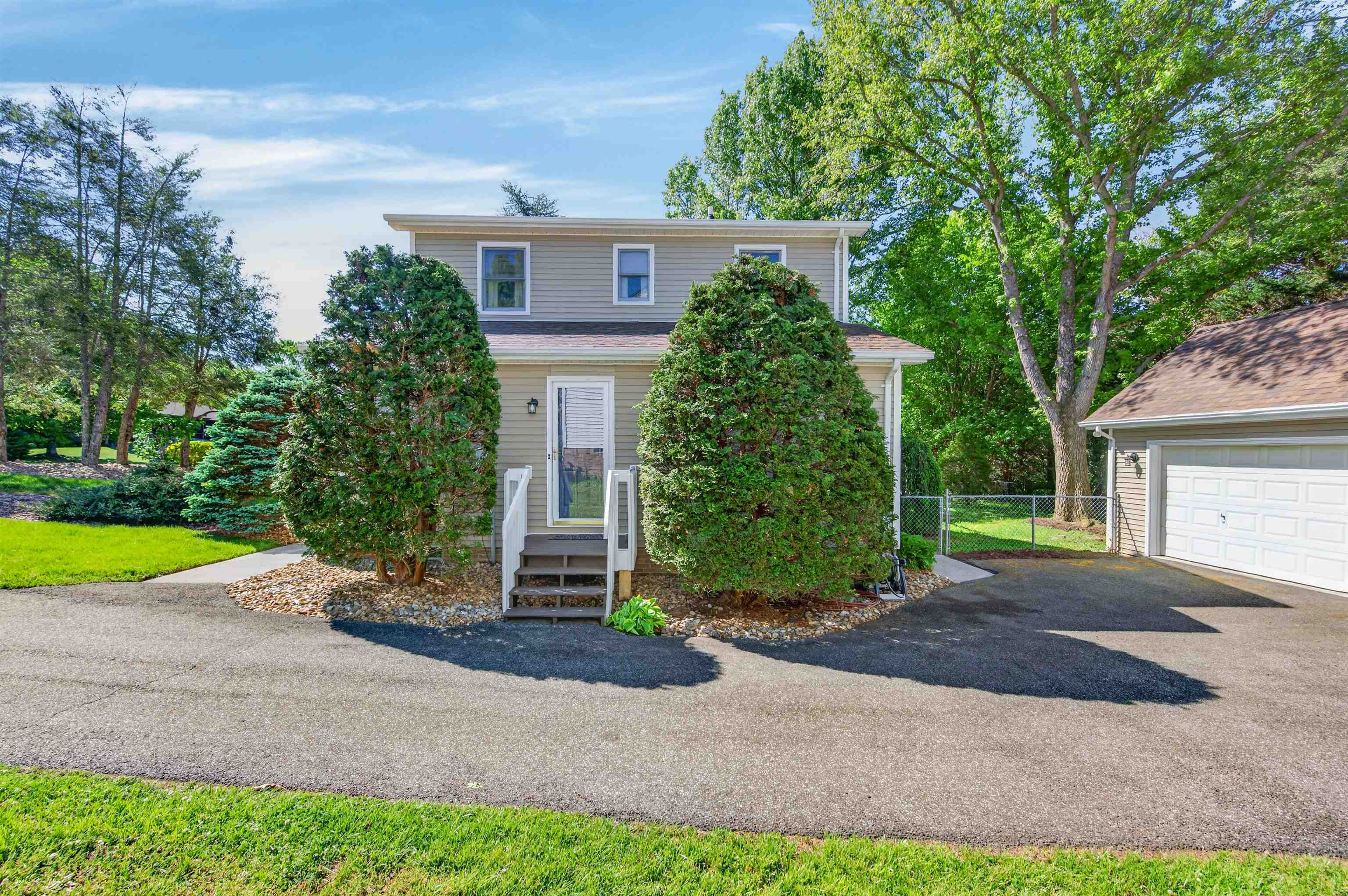 1359 Sandy Circle