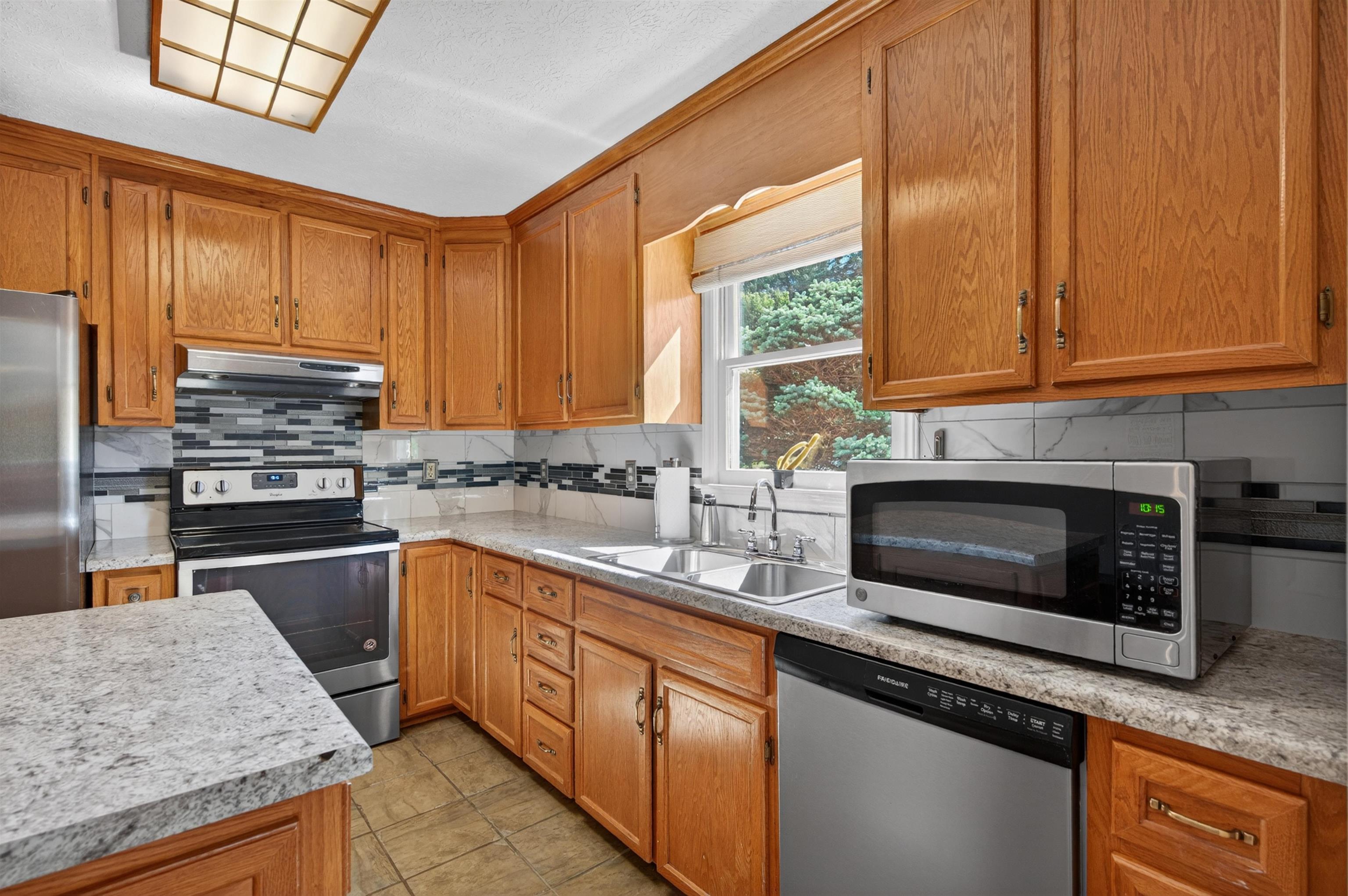 1359 Sandy Circle
