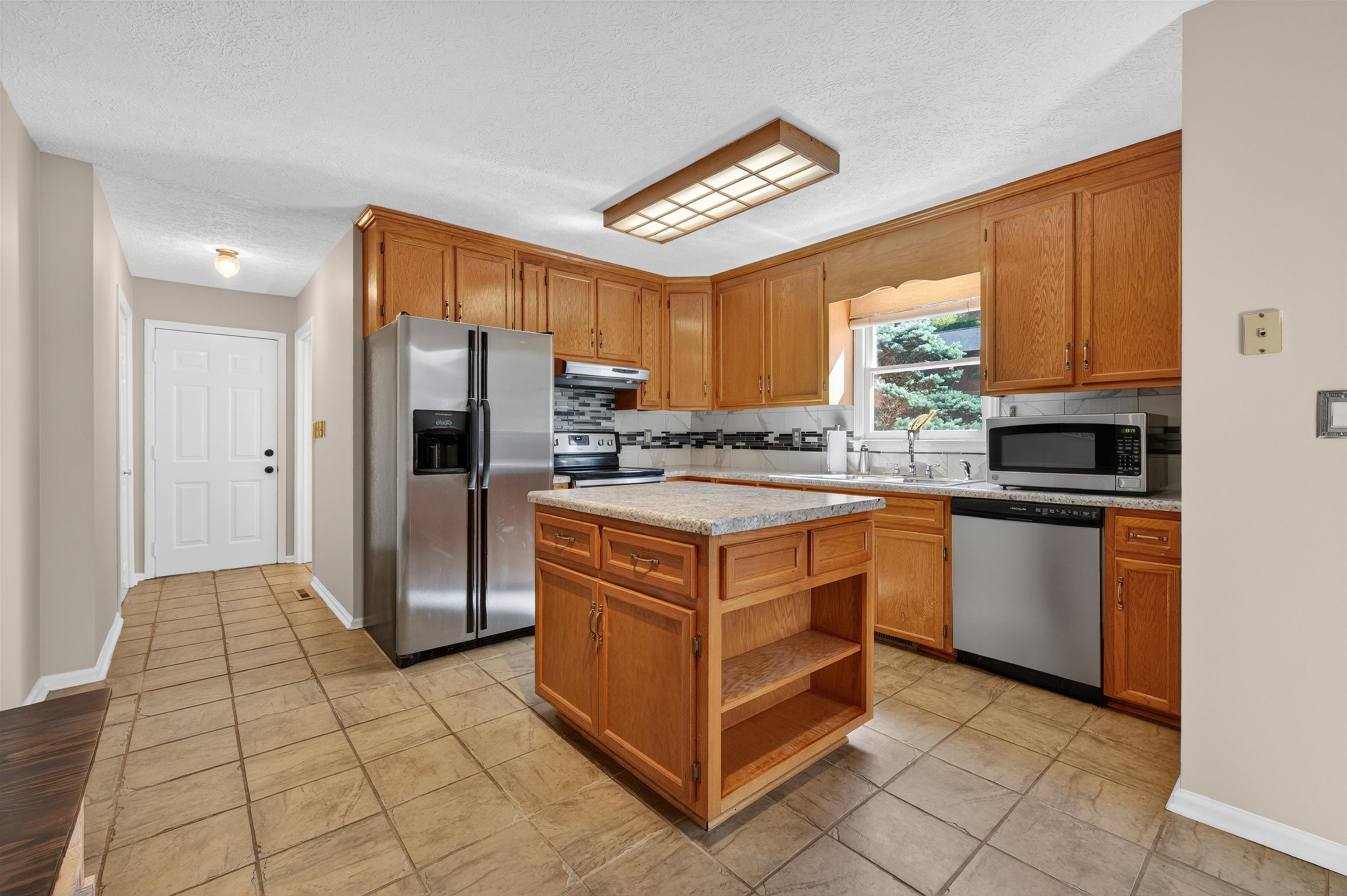 1359 Sandy Circle