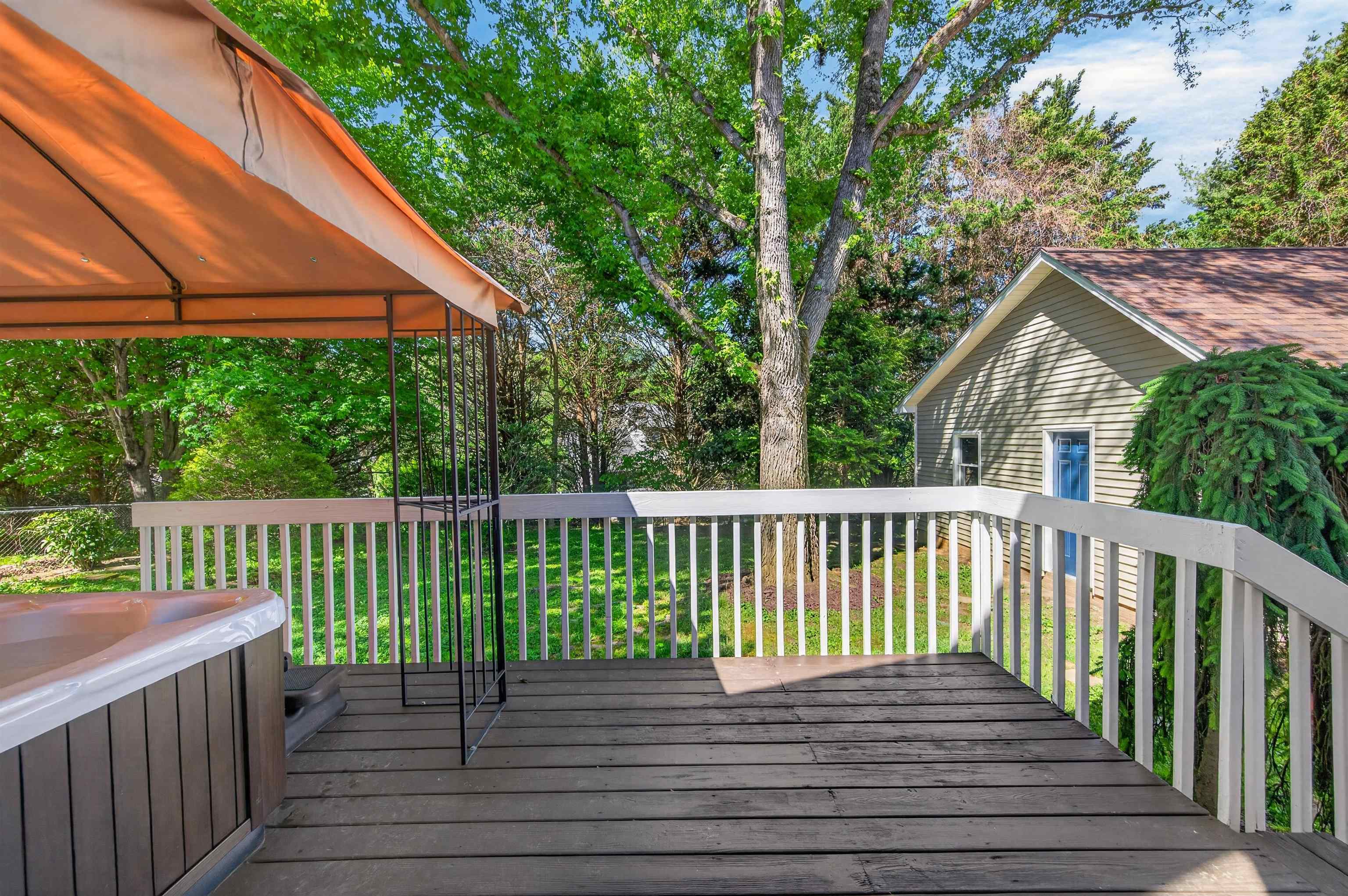 1359 Sandy Circle