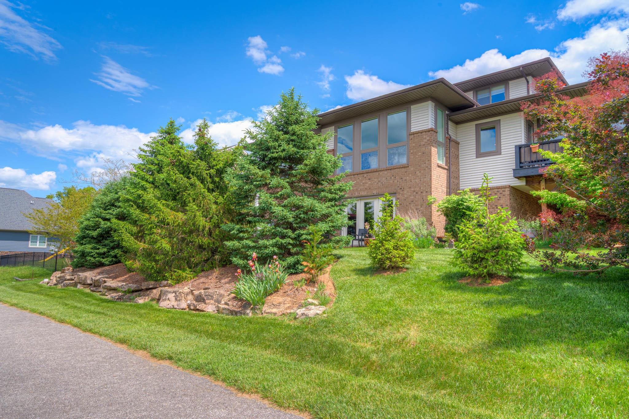 609 Kelly Lane