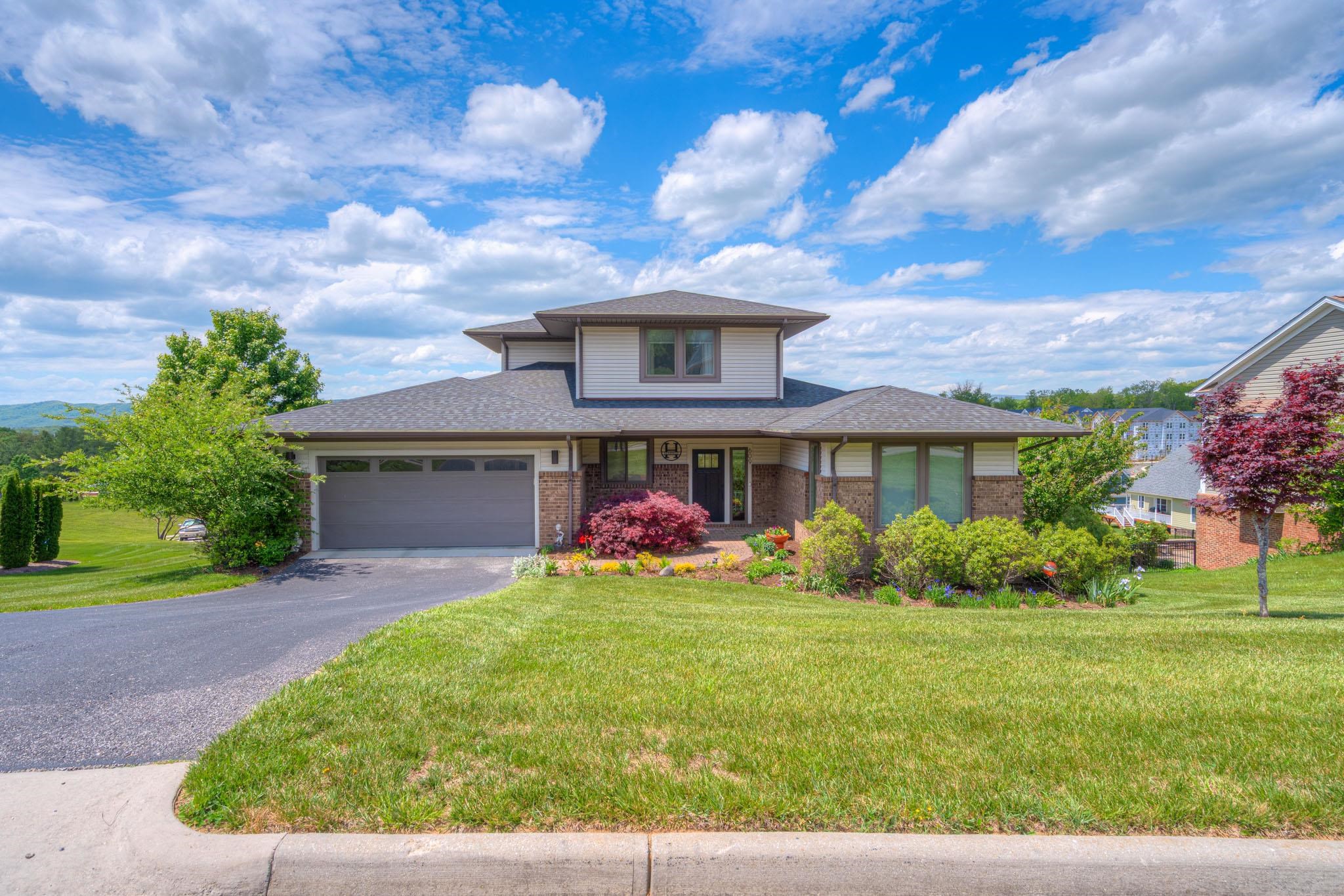 609 Kelly Lane