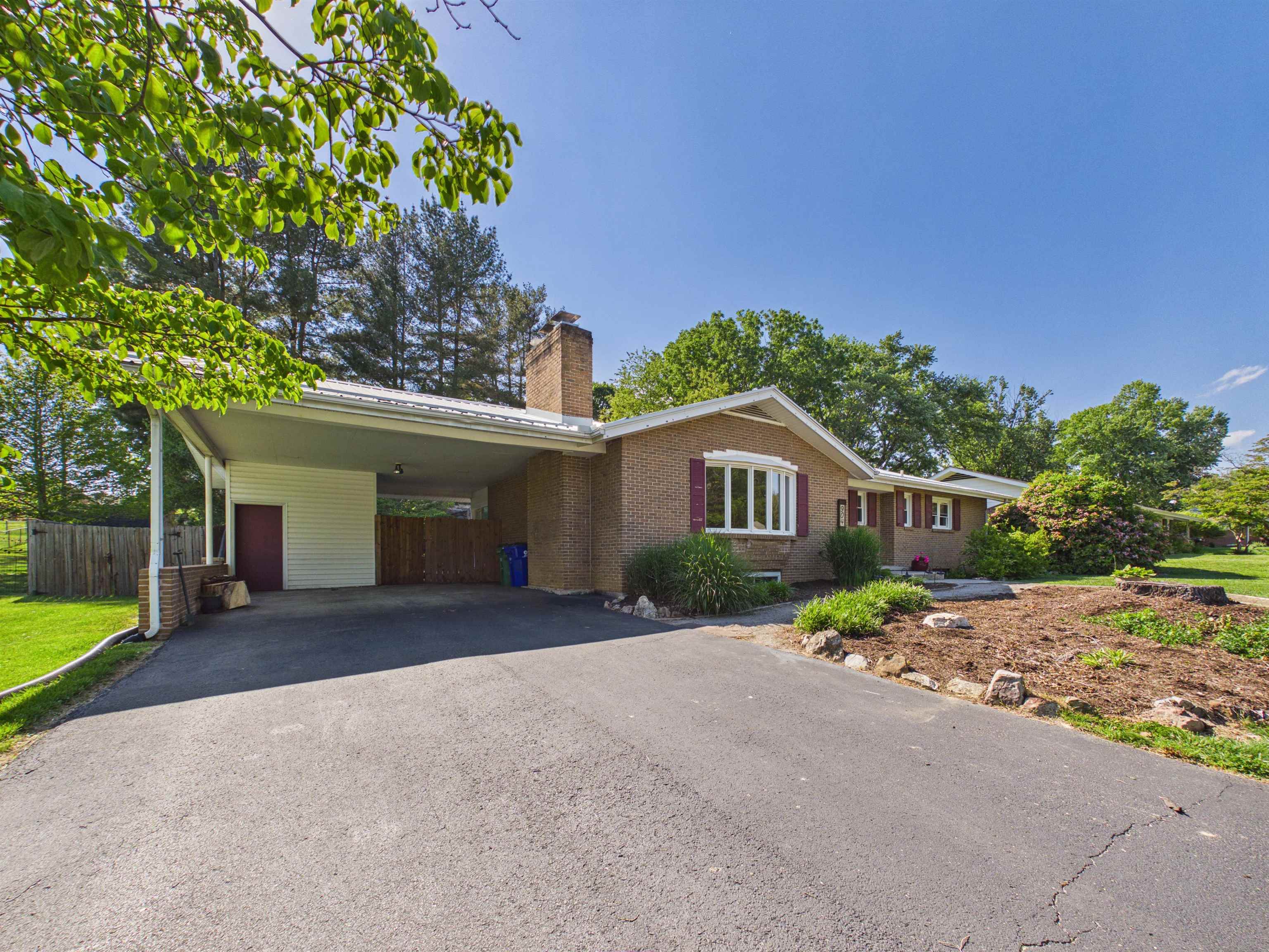 904 Buchanan Drive
